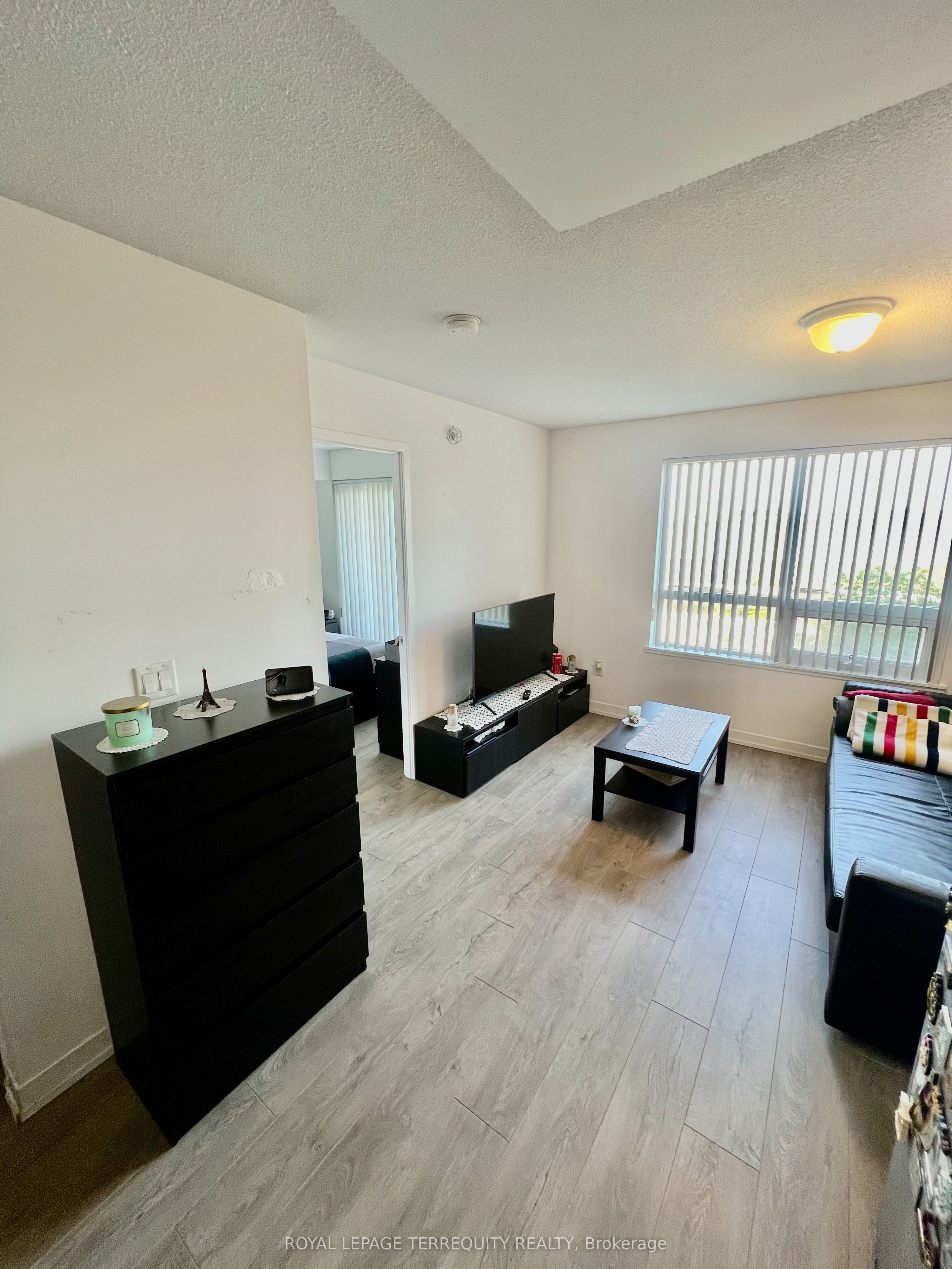 1420 Dupont Street 513, Toronto, ON M6H 0C2 photo 2