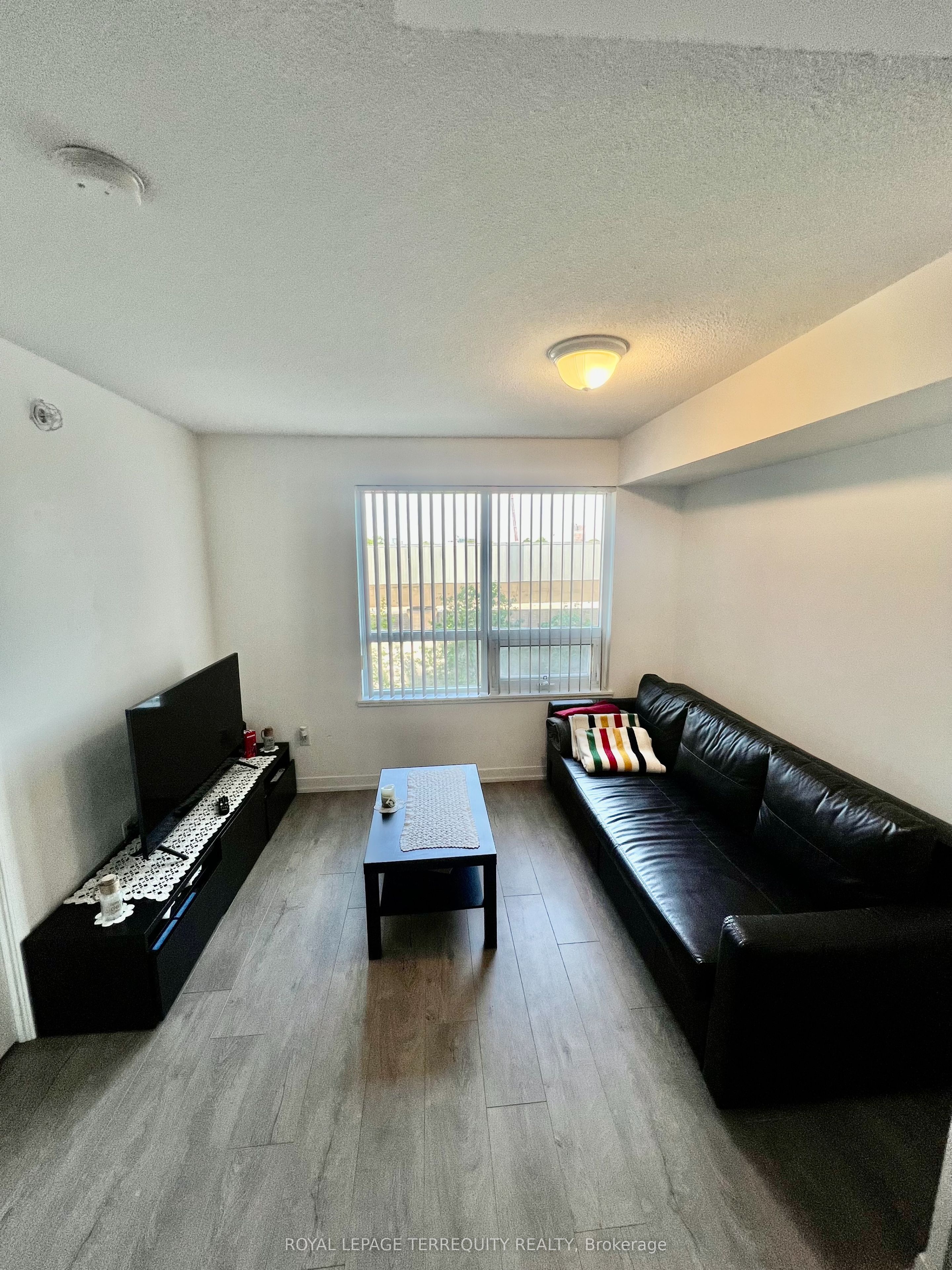 1420 Dupont Street 513, Toronto, ON M6H 0C2 photo 3