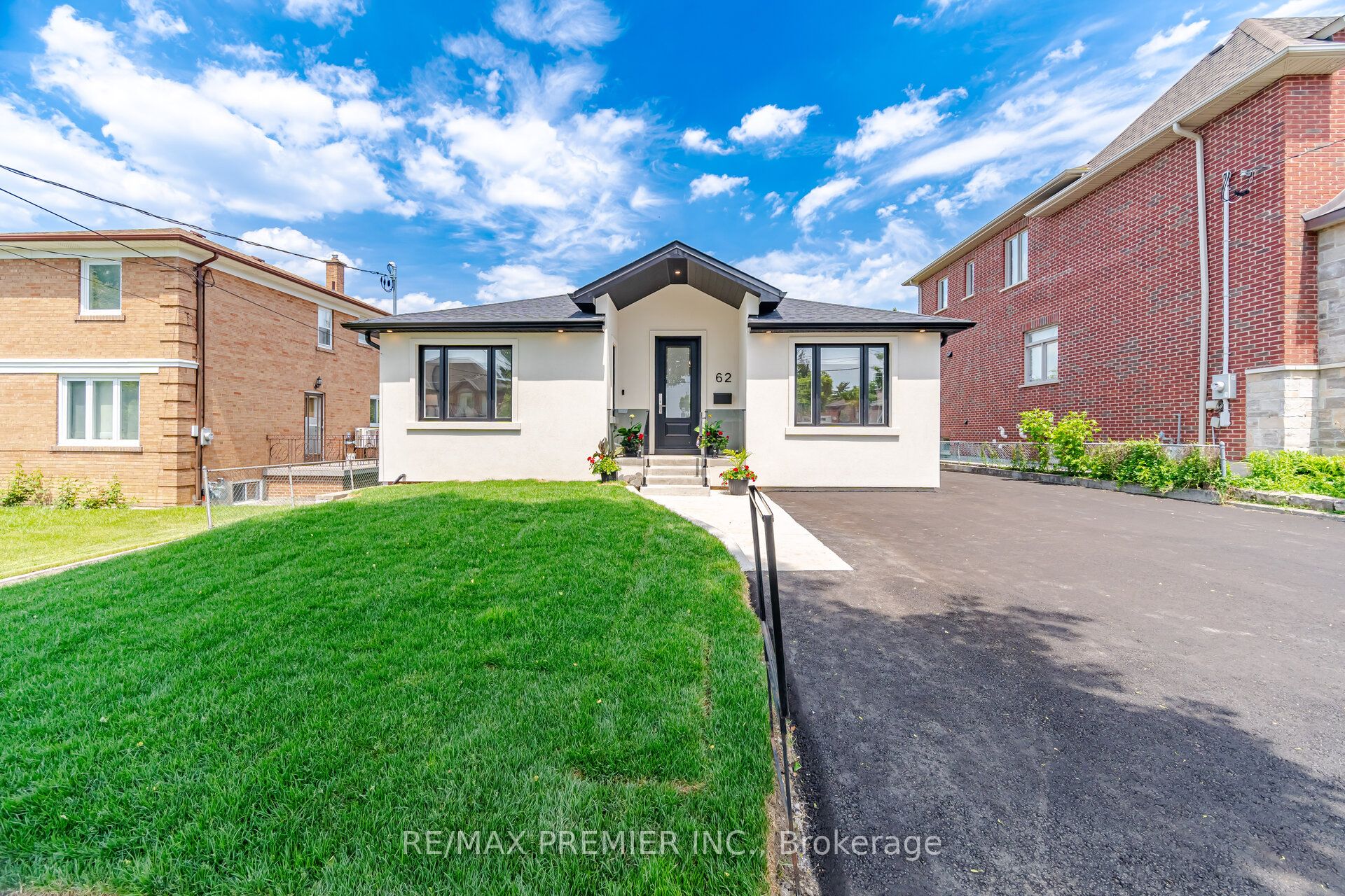 62 Flamborough Drive, Toronto, ON M6M 2R6 photo 2