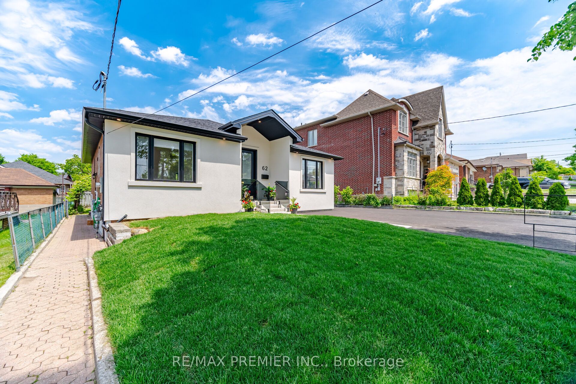 62 Flamborough Drive, Toronto, ON M6M 2R6 photo 3