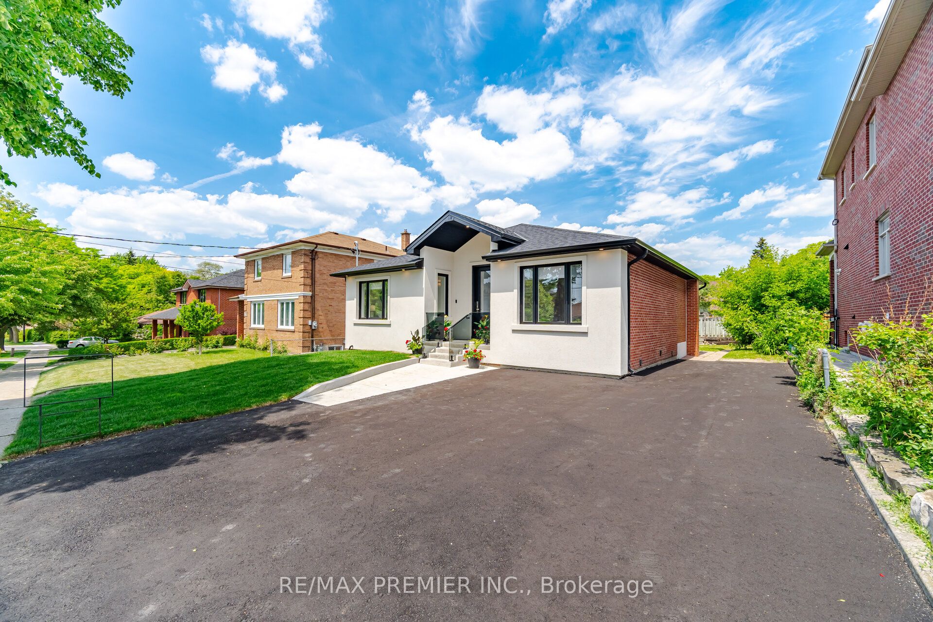 62 Flamborough Drive, Toronto, ON M6M 2R6 photo 4