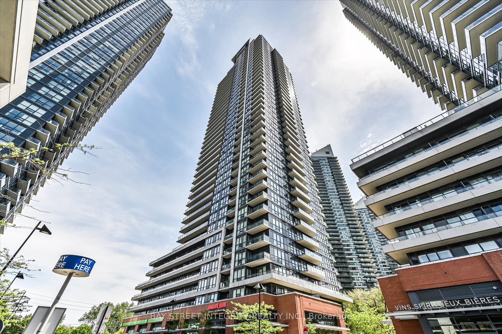 2212 Lake Shore Boulevard W 2001, Toronto, ON M8V 0C2 photo 2