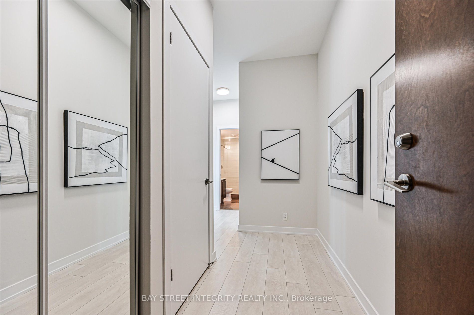 2212 Lake Shore Boulevard W 2001, Toronto, ON M8V 0C2 photo 4
