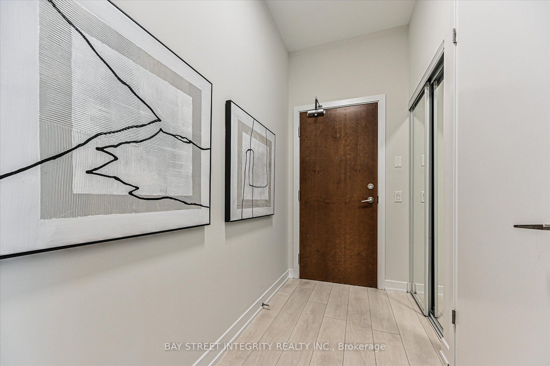 2212 Lake Shore Boulevard W 2001, Toronto, ON M8V 0C2 photo 5