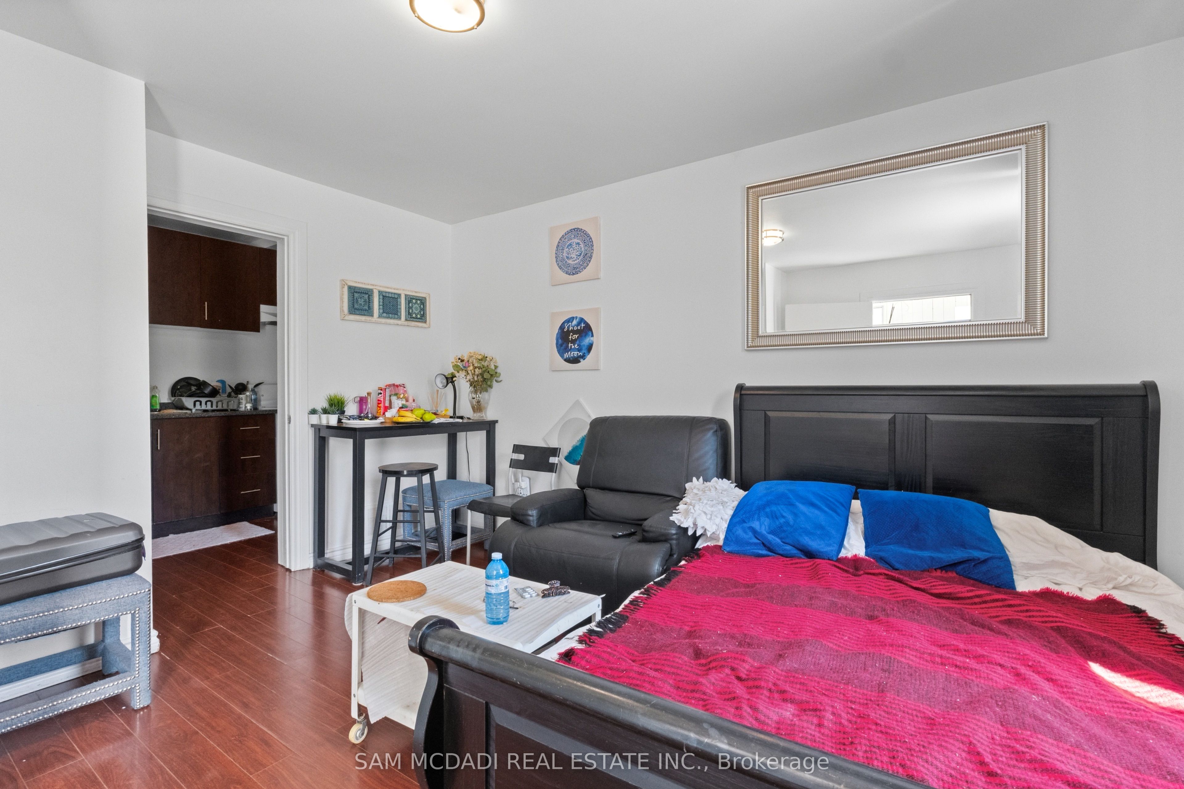 19 Toffee Court, Toronto, ON M8V 3B9 photo 4