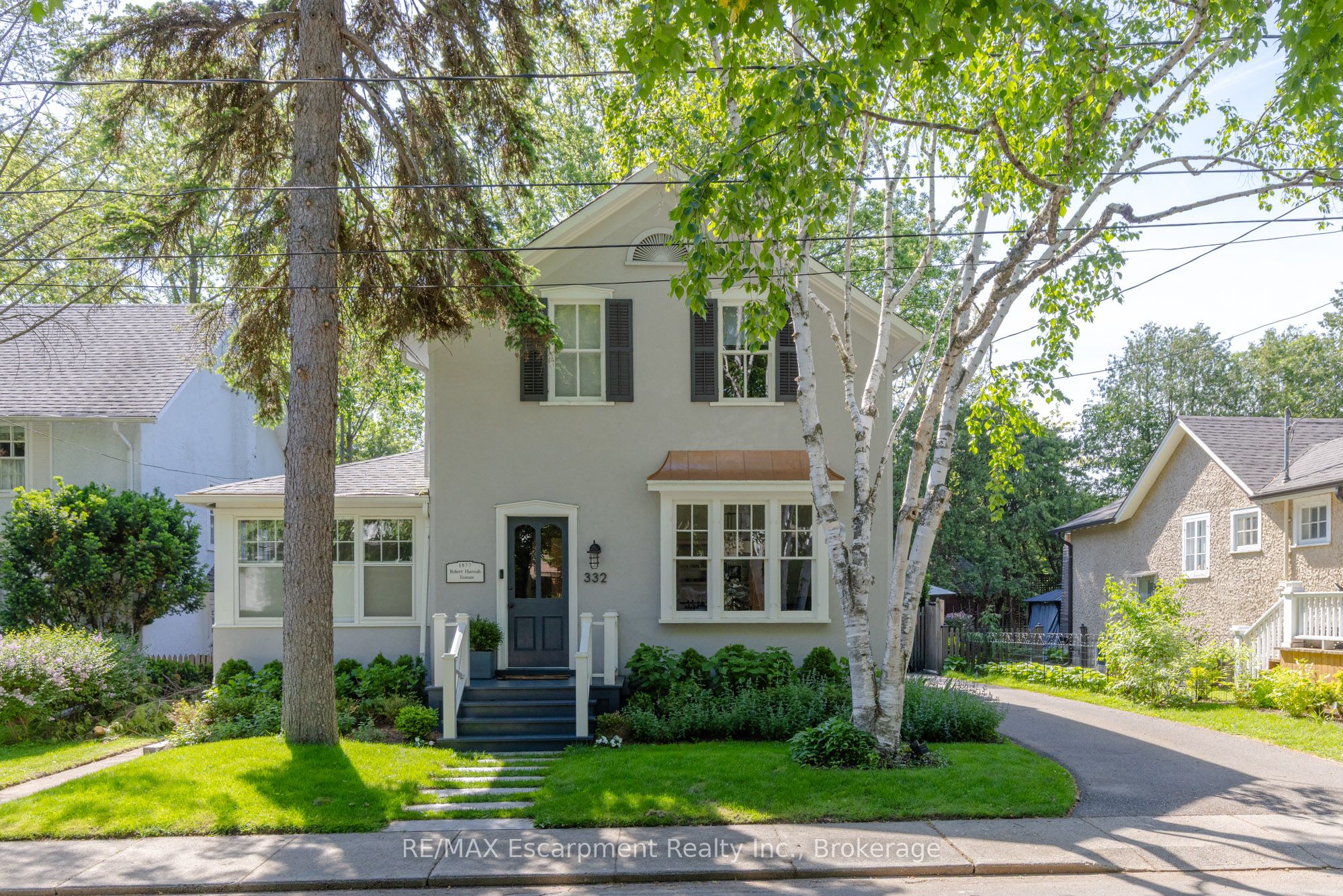 332 Palmer Avenue, Oakville, ON L6J 1T3