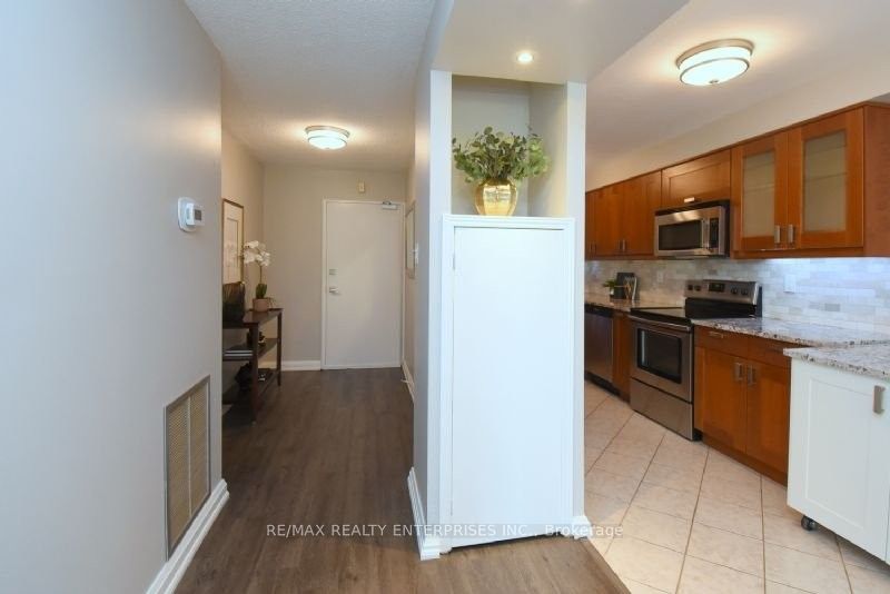 965 Inverhouse Drive #709, Mississauga, ON L5J 4B4 photo 4