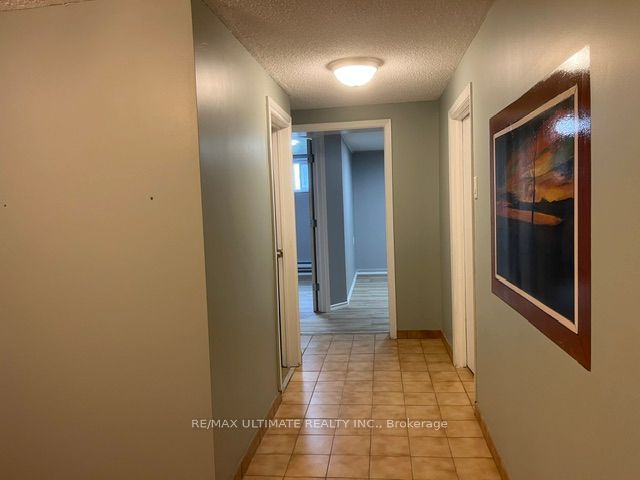 65 Exbury Road Lower, Toronto, ON M3M 1P9 photo 4