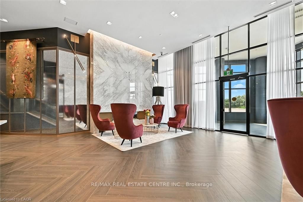 405 Dundas Street W 316, Oakville, ON L6M 4P9 photo 5