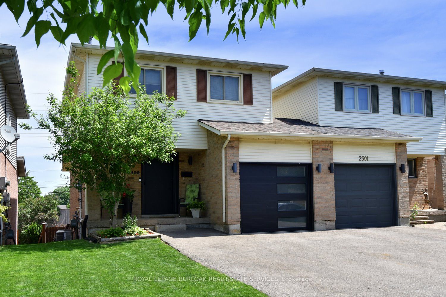 2499 Whittaker Drive, Burlington, ON L7P 4P9 photo 2