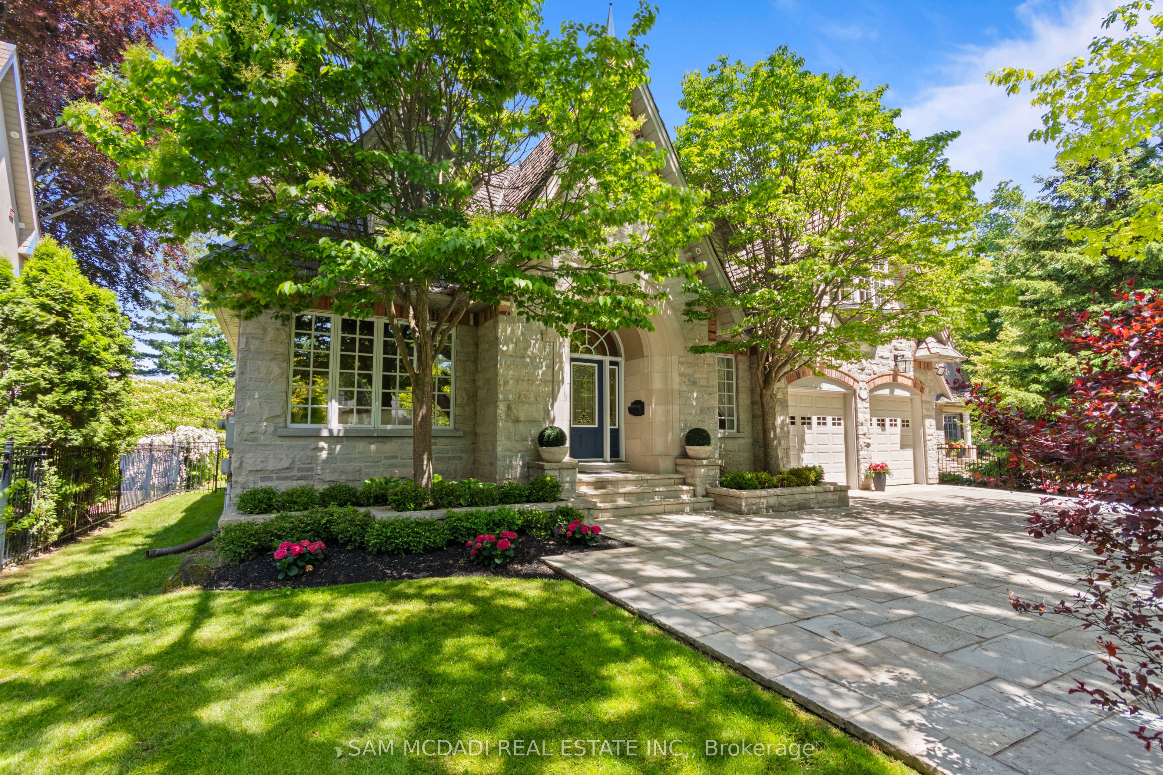 1301 Mississauga Road, Mississauga, ON L5H 2J1 photo 2