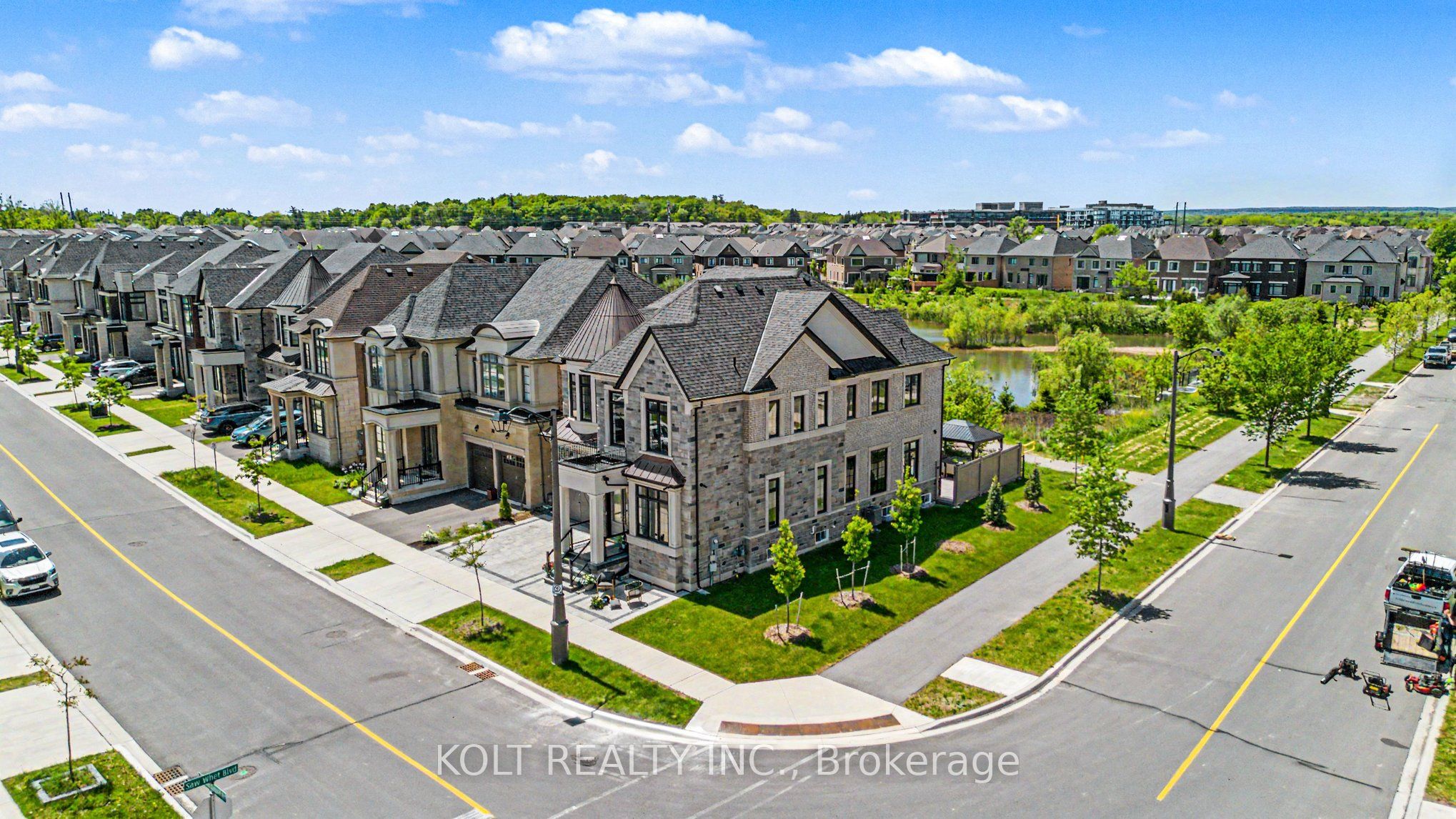 2293 Charles Cornwall Avenue, Oakville, ON L6M 5M6 photo 4