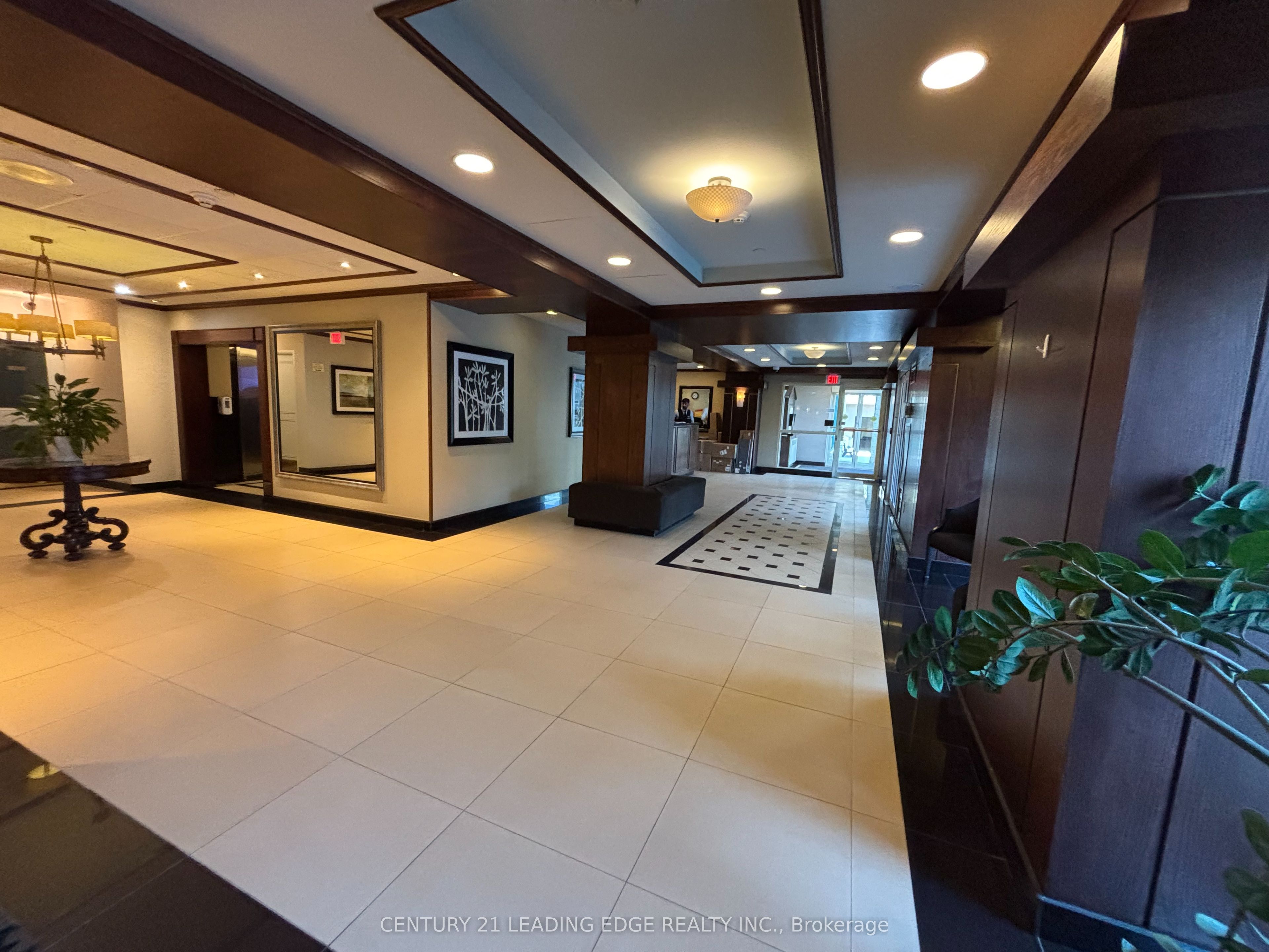 101 Subway Crescent 405, Toronto, ON M9B 6K4 photo 3