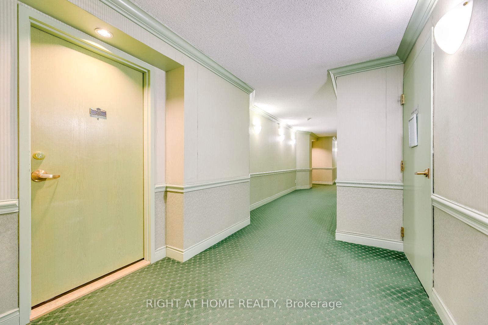 10 Dayspring Circle 805, Brampton, ON L6P 1B9 photo 5