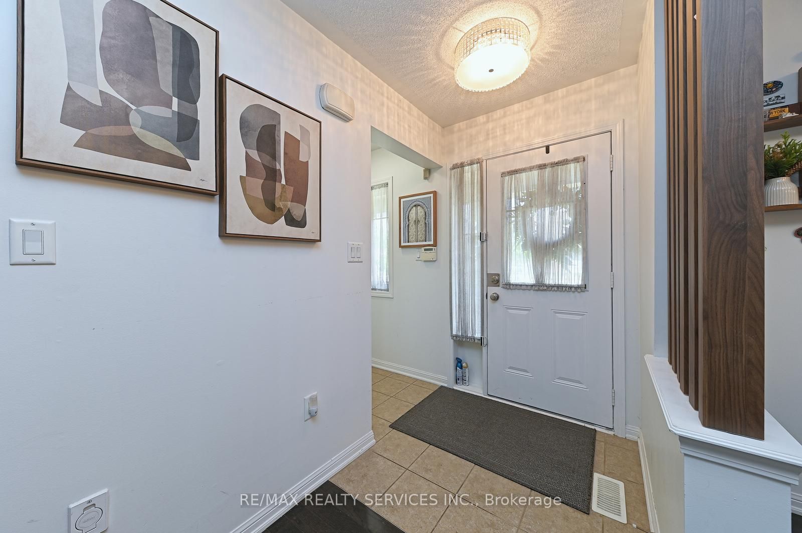58 Veterans Drive, Brampton, ON L7A 0T7 photo 4