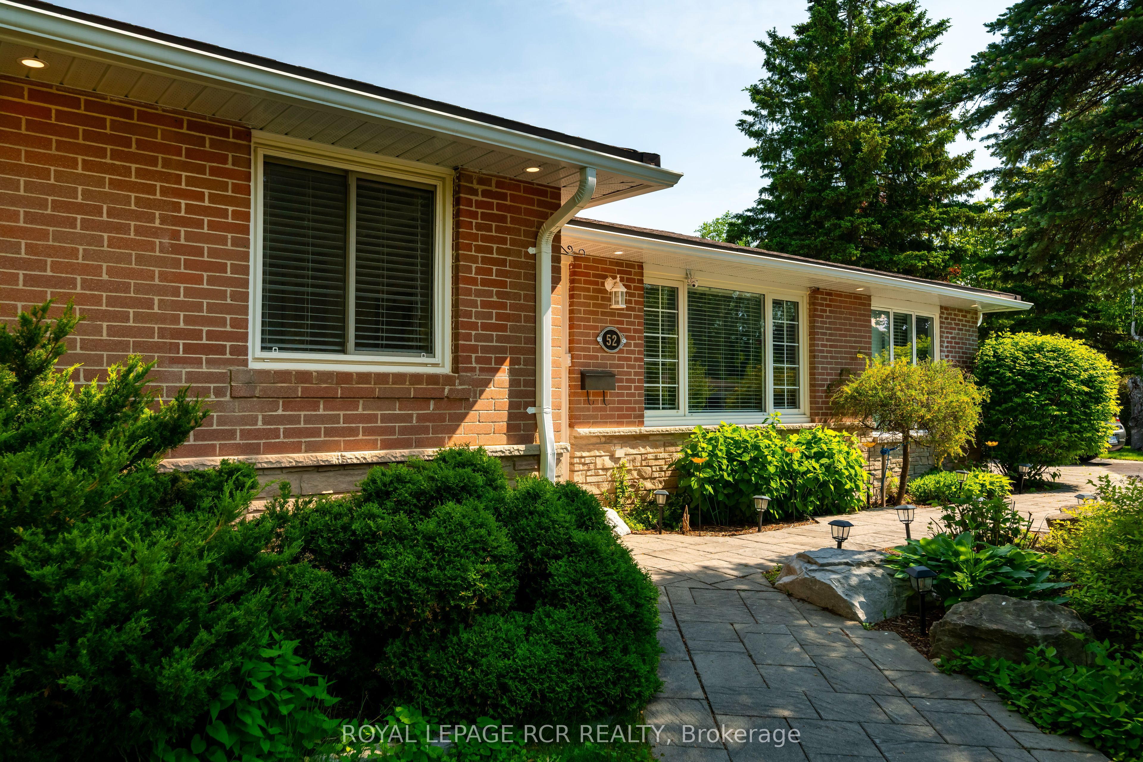 52 Maple Crescent, Orangeville, ON L9W 1X7 photo 3