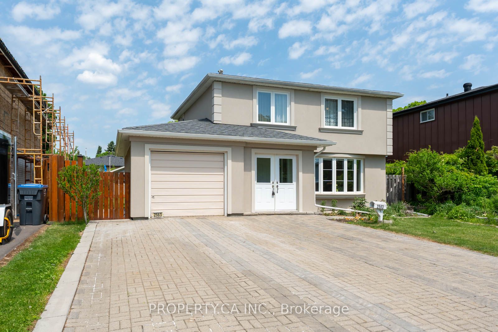 2563 Bromsgrove Road W, Mississauga, ON L5J 1M1