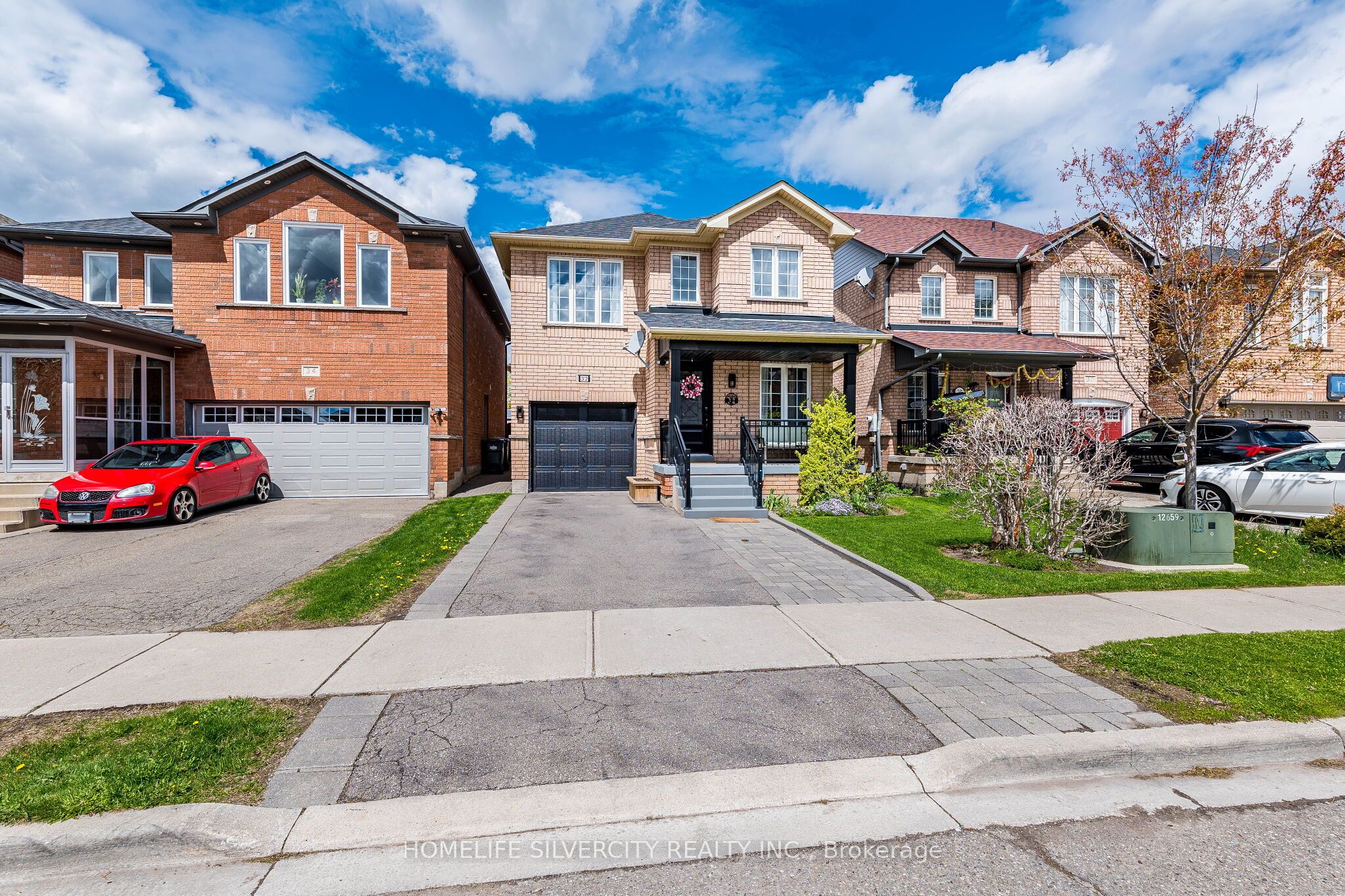 32 Continental Road, Brampton, ON L7A 2E9