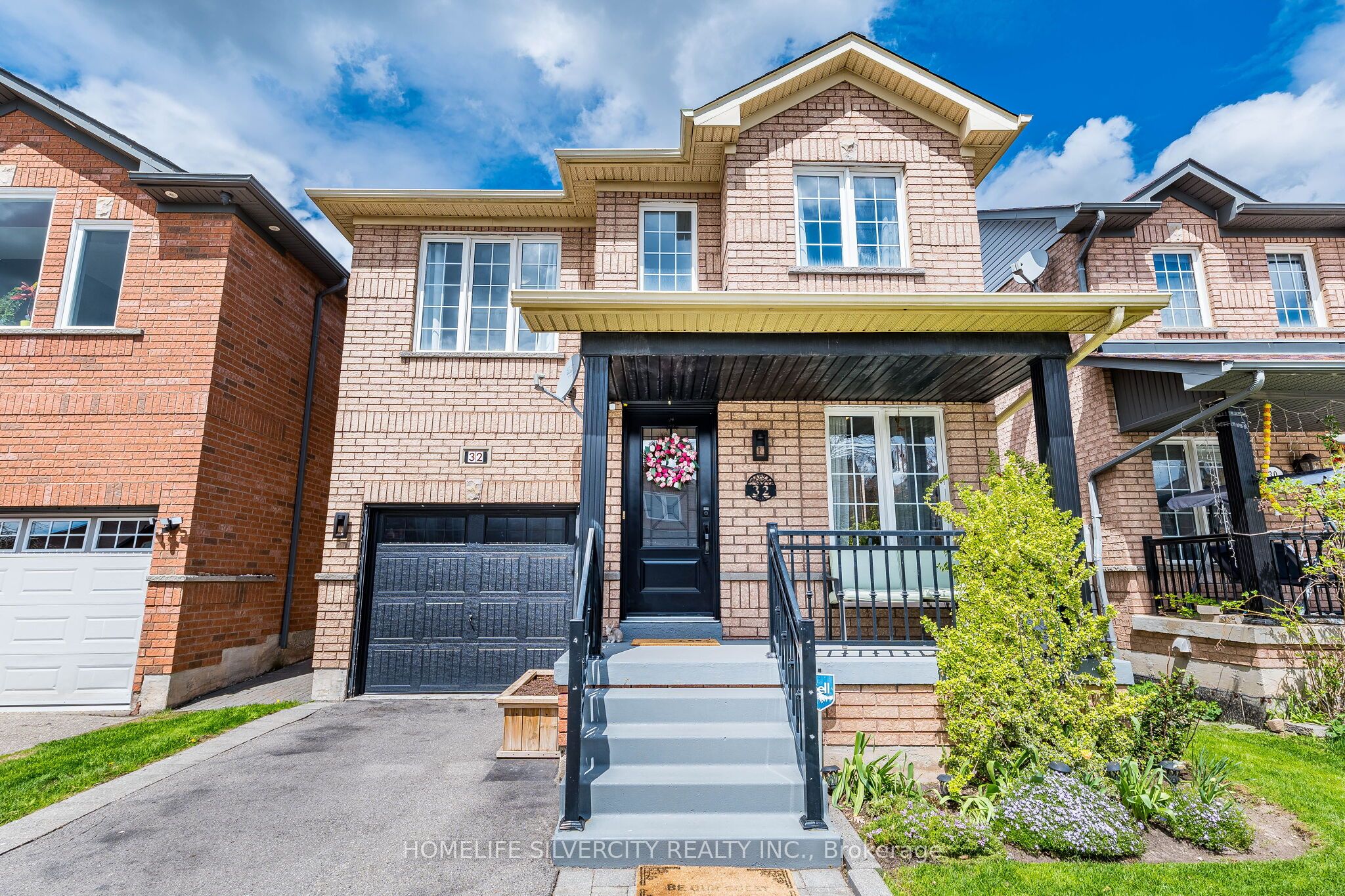 32 Continental Road, Brampton, ON L7A 2E9 photo 2