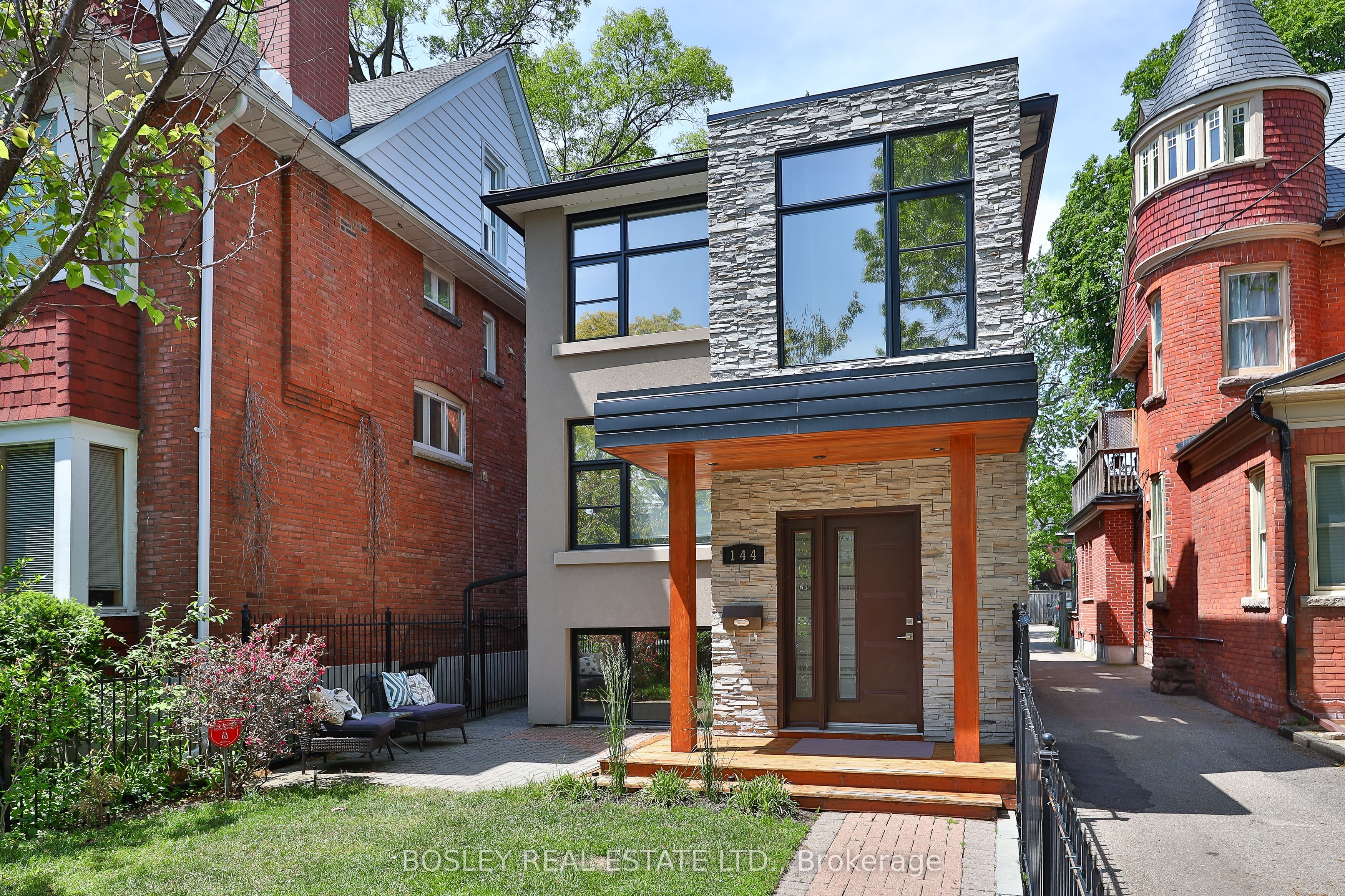 144 Evelyn Avenue Lower, Toronto, ON M6P 2Z7