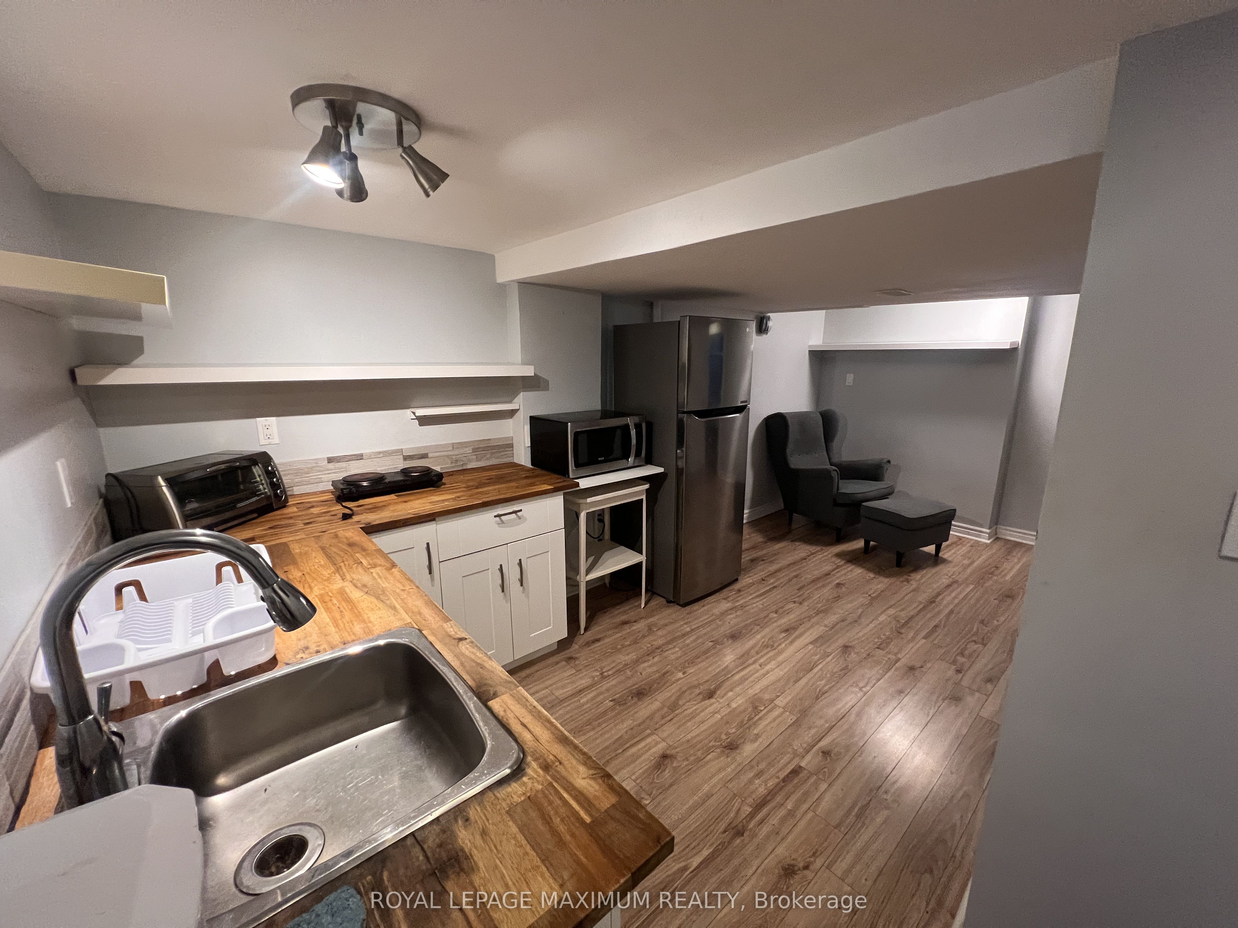 16 Langholm Drive Bsmt #1, Toronto, ON M3M 2R6 photo 2