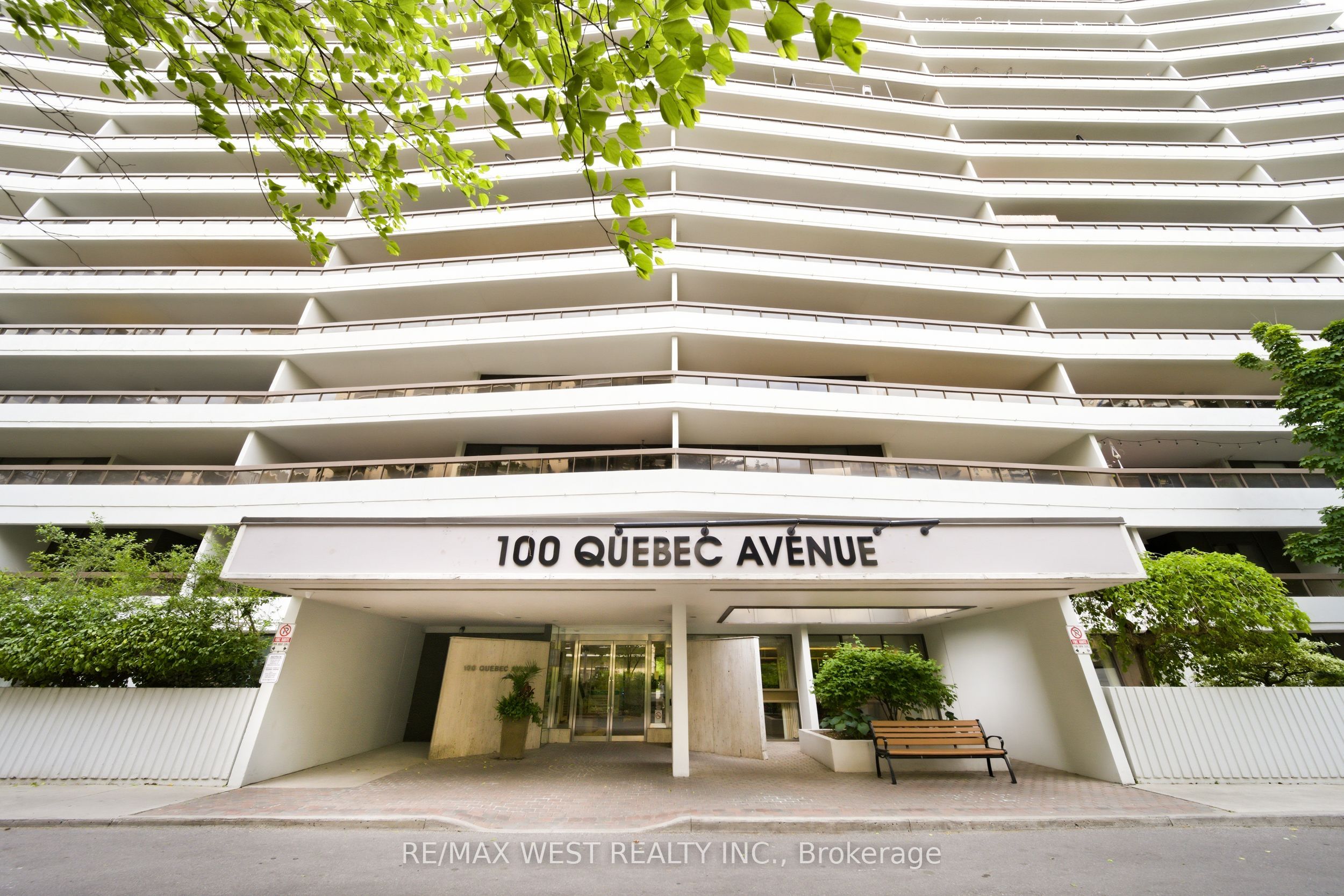 100 Quebec Avenue 1509, Toronto, ON M6P 4B8 photo 2