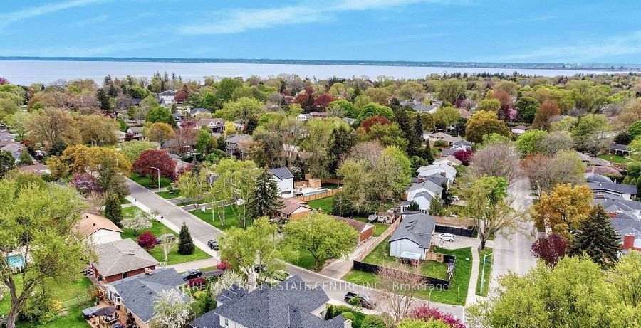 314 Strathcona Drive, Burlington, ON L7L 2E1
