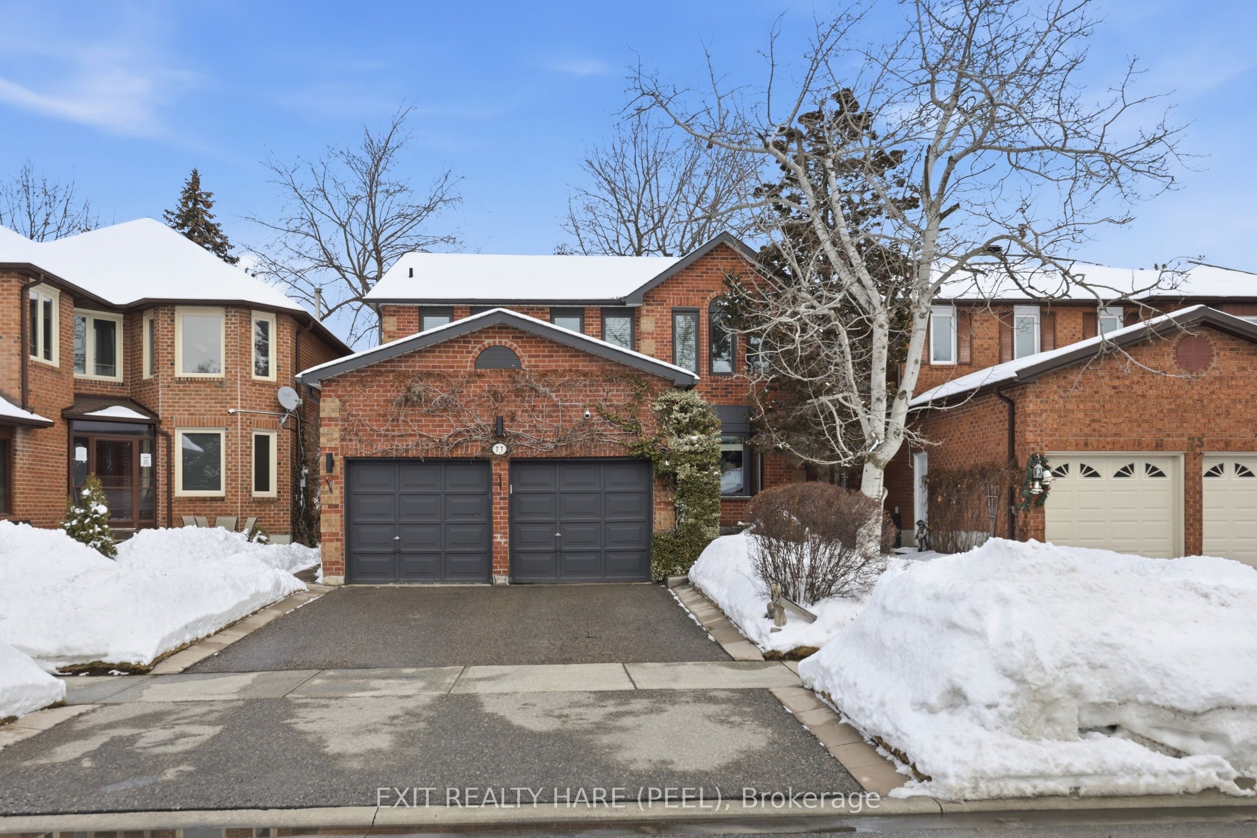 77 Lord Simcoe Drive, Brampton, ON L6S 5H1 photo 3