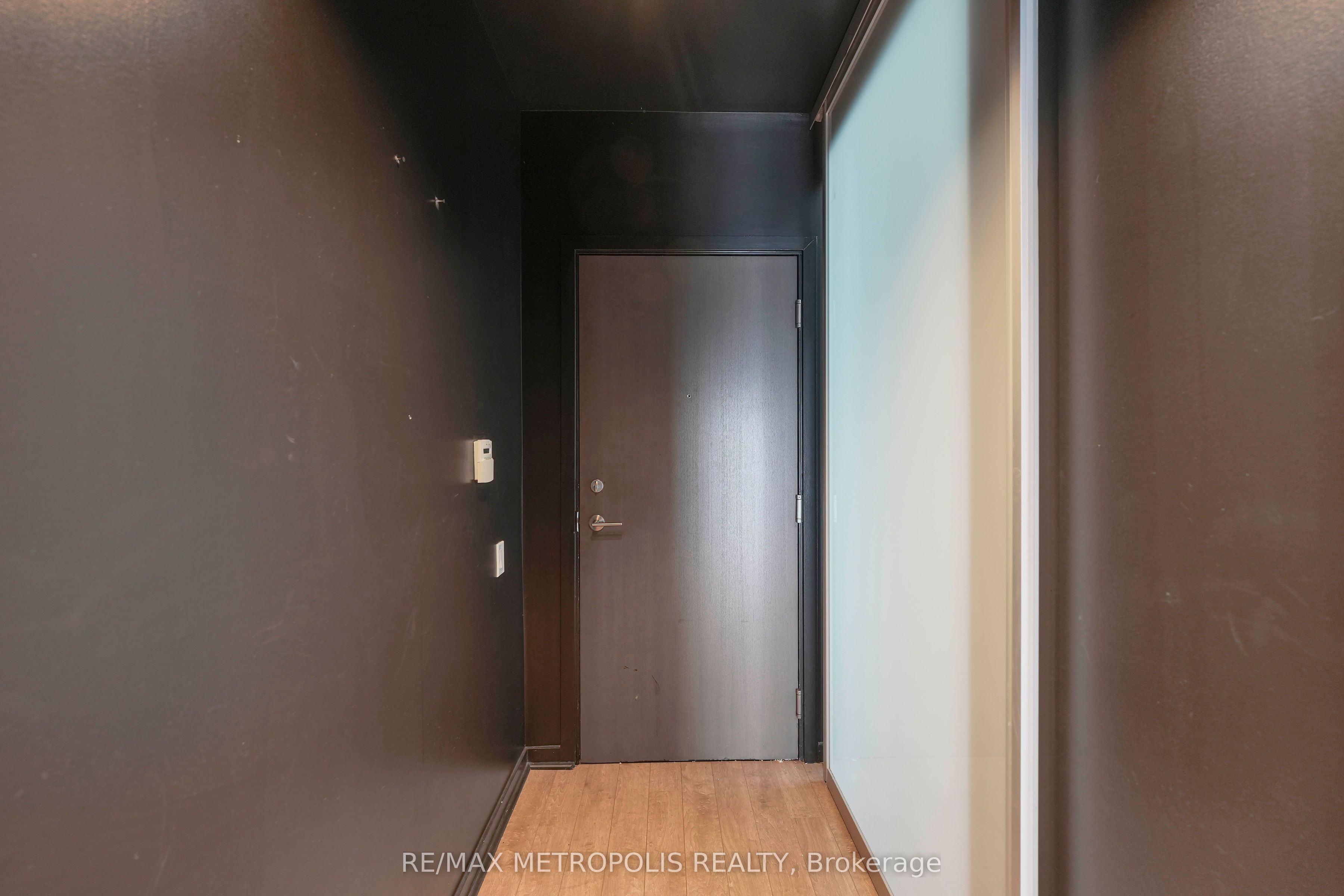 103 The Queensway Avenue 1414, Toronto, ON M6S 5B3 photo 3