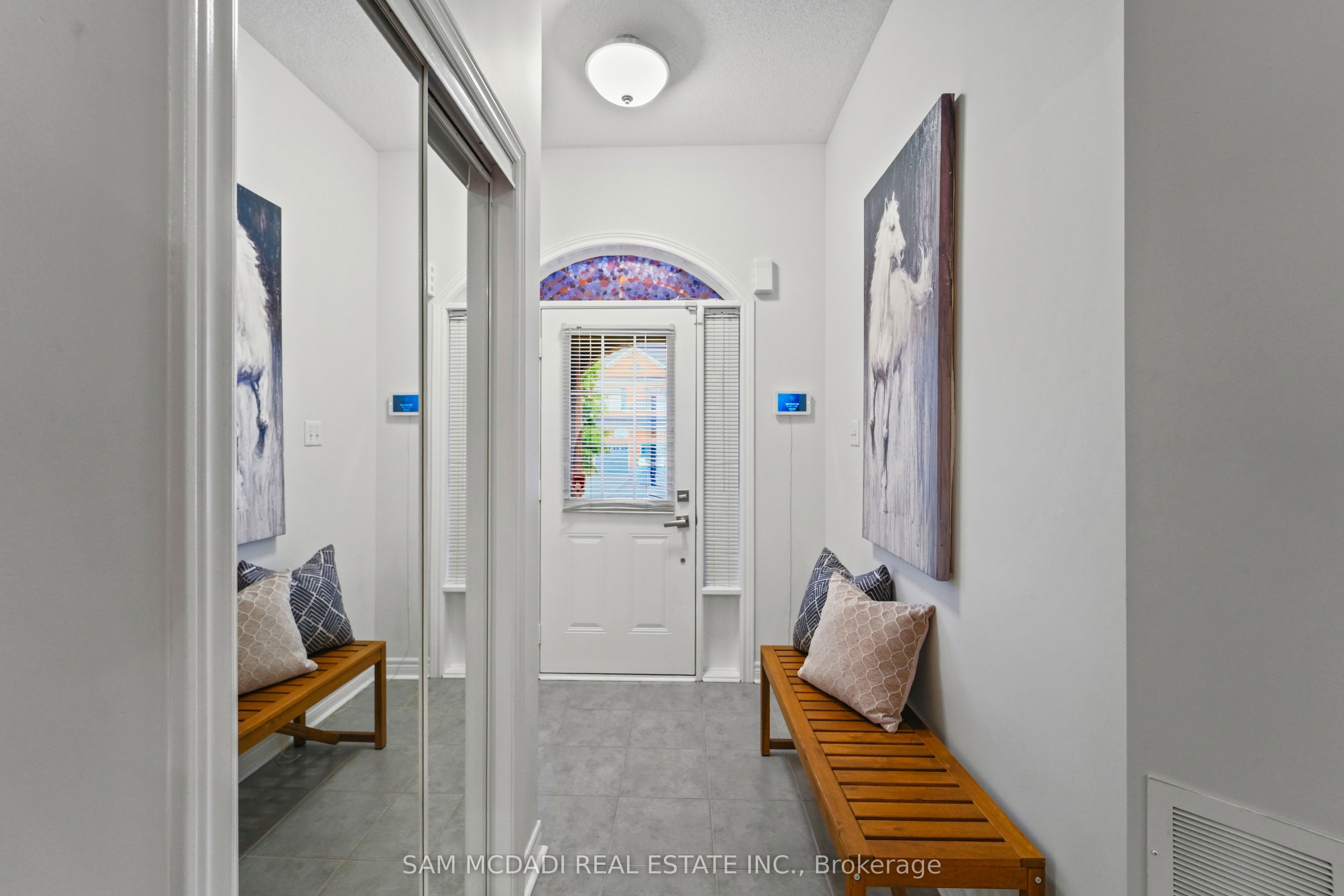 891 Oasis Drive, Mississauga, ON L5V 0C7 photo 5