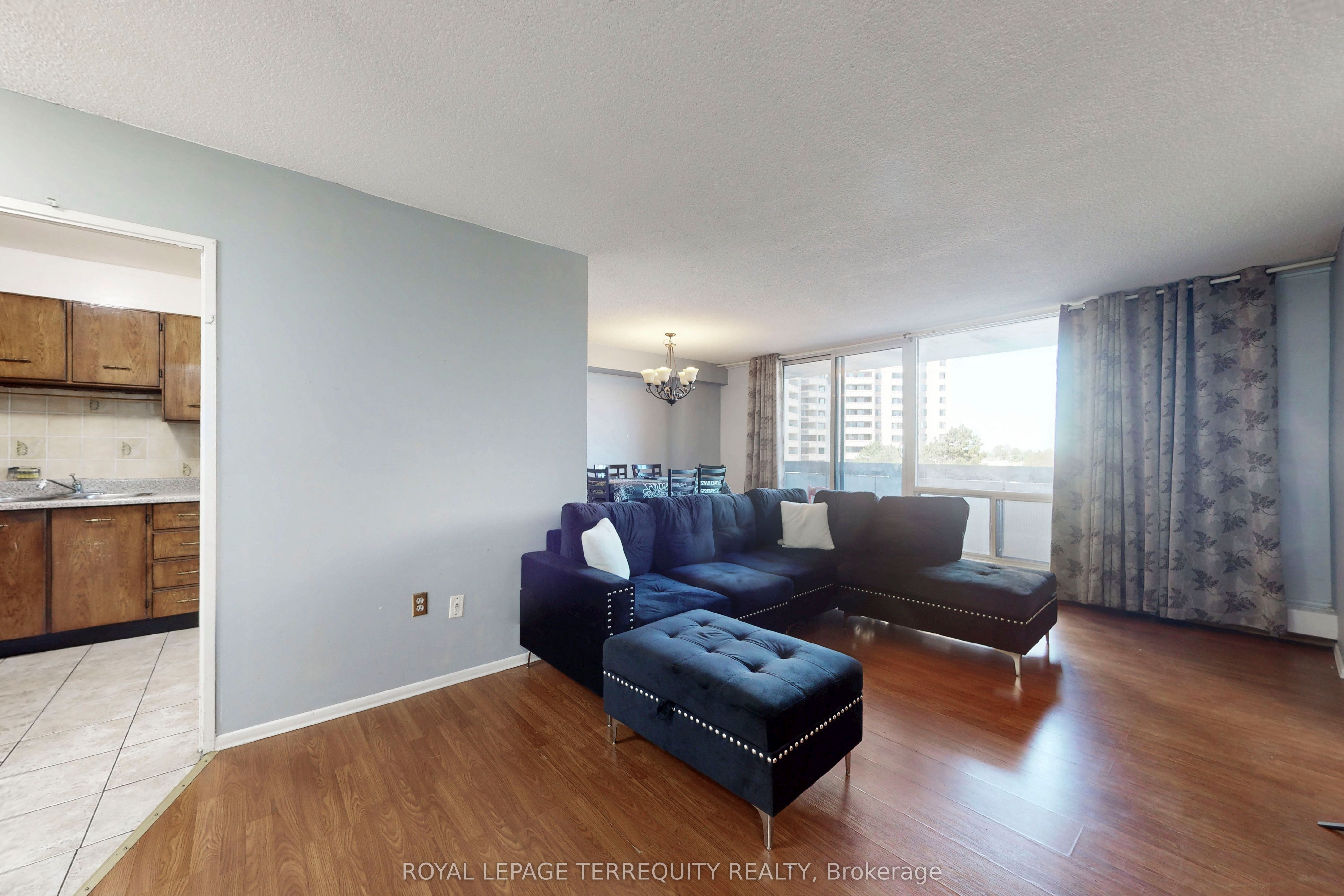 5 San Romanoway 410, Toronto, ON M3N 2Y4 photo 4