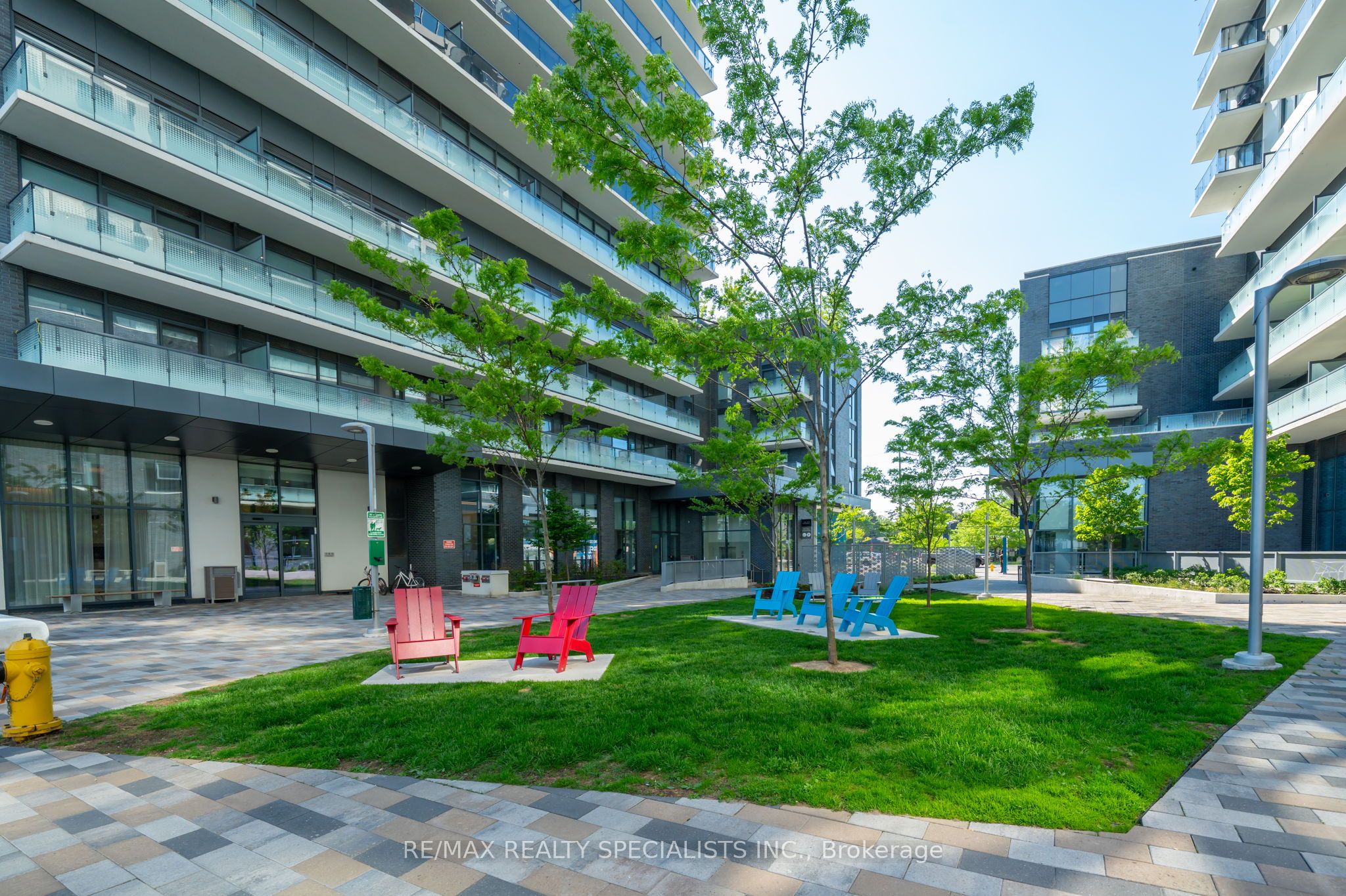 30 Samuel Wood Way 303, Toronto, ON M9B 0C9 photo 2