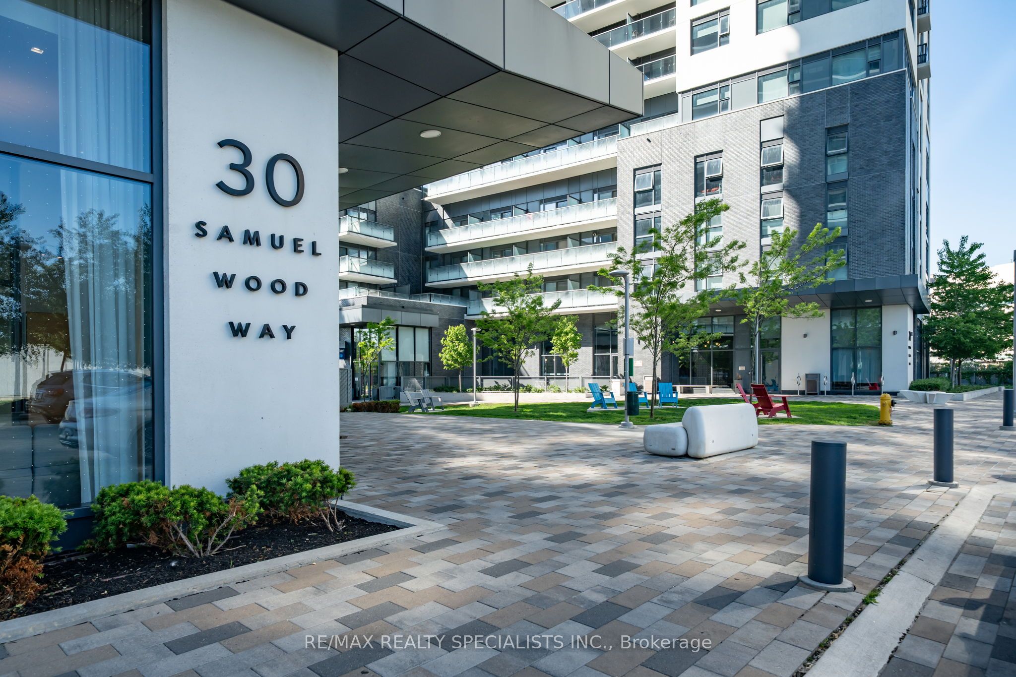 30 Samuel Wood Way 303, Toronto, ON M9B 0C9 photo 4