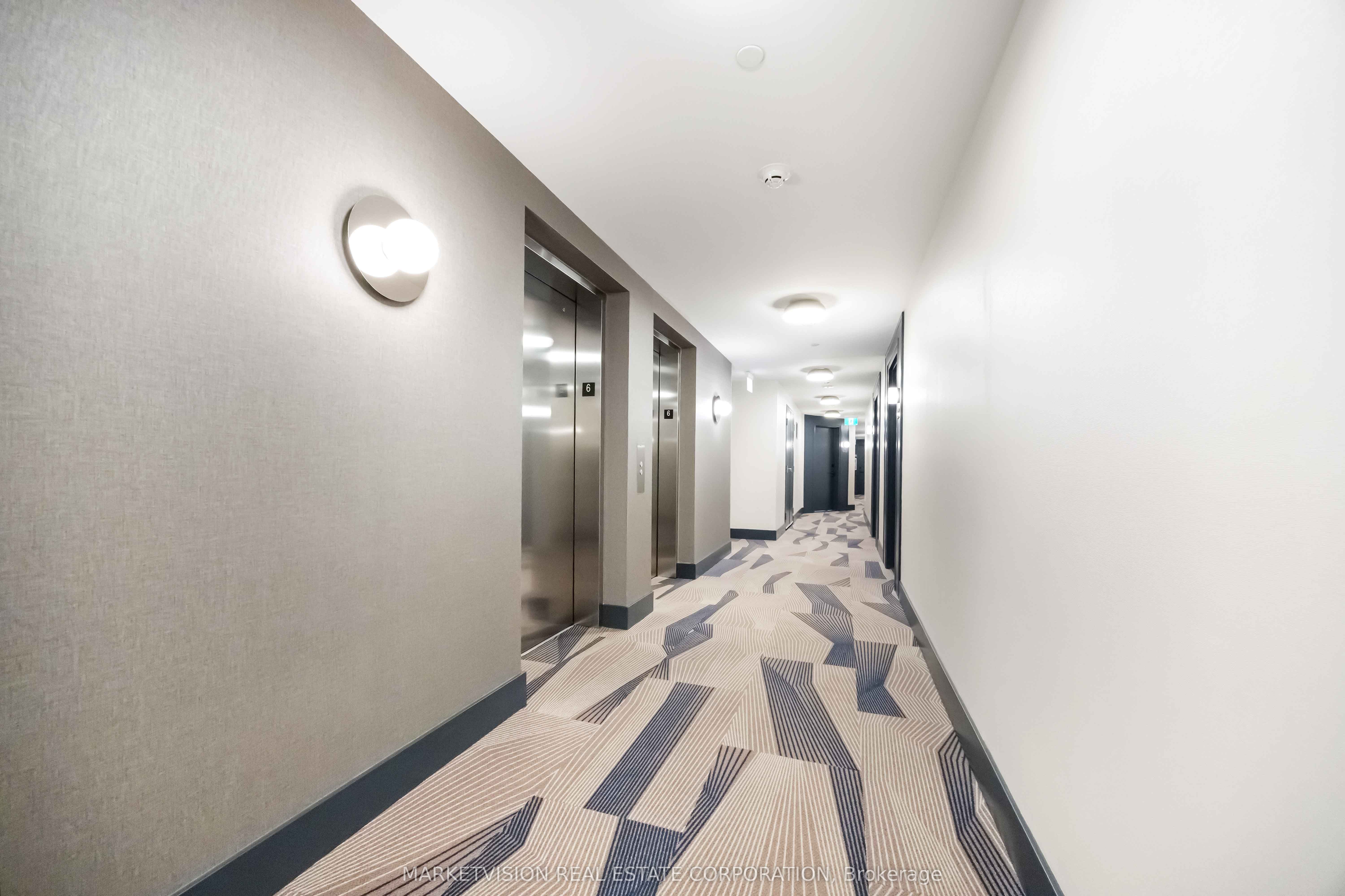 2625 Dundas Street W 610, Toronto, ON M6P 0C5 photo 4