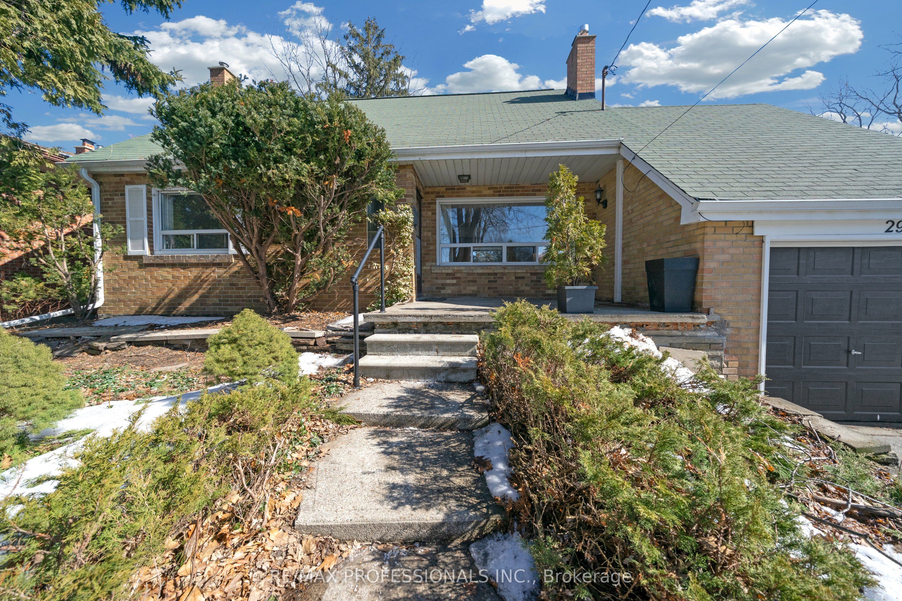 29 Tremont Road, Toronto, ON M9B 3X3 photo 2