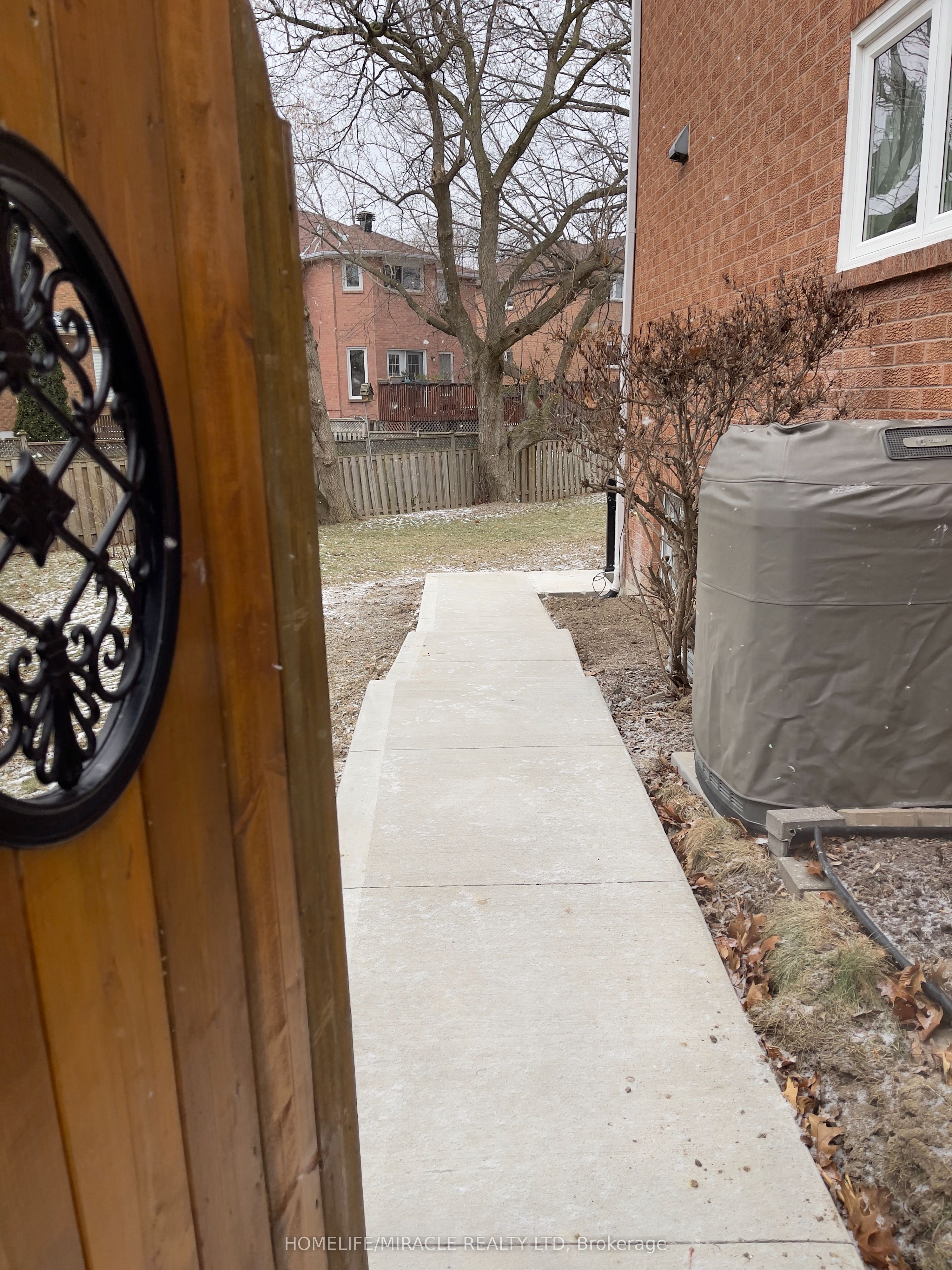 5522 Fleur-De-Lis Court, Mississauga, ON L5R 2Z6 photo 5