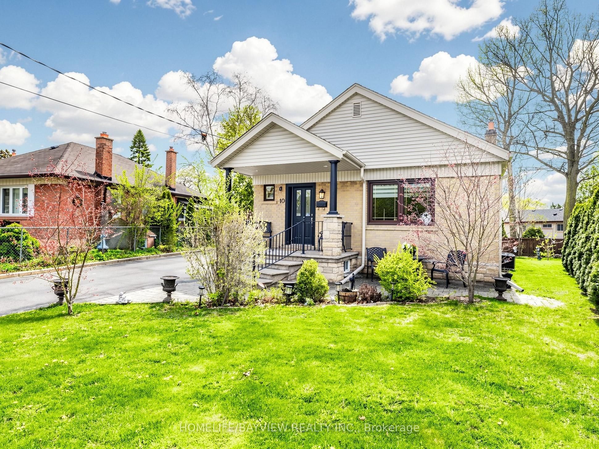 10 Woolton Crescent, Toronto, ON M6M 4K9 photo 5