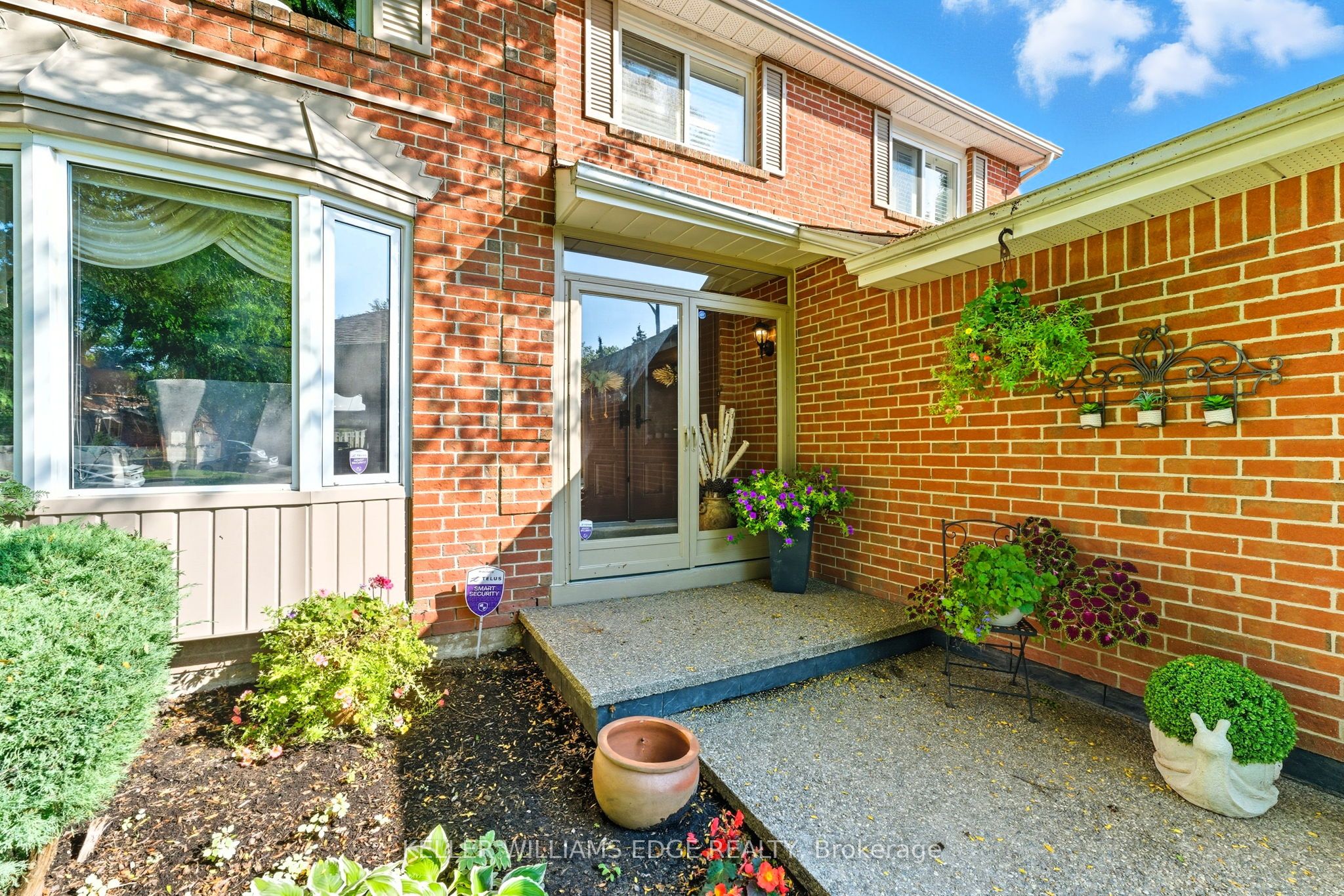 3043 Vanderbilt Road, Mississauga, ON L5N 4W8 photo 2