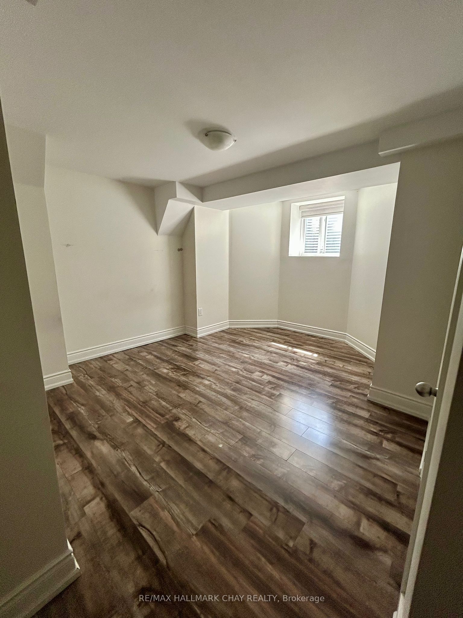 15205 Danby Road Basement, Halton Hills, ON L7G 0M5 photo 4