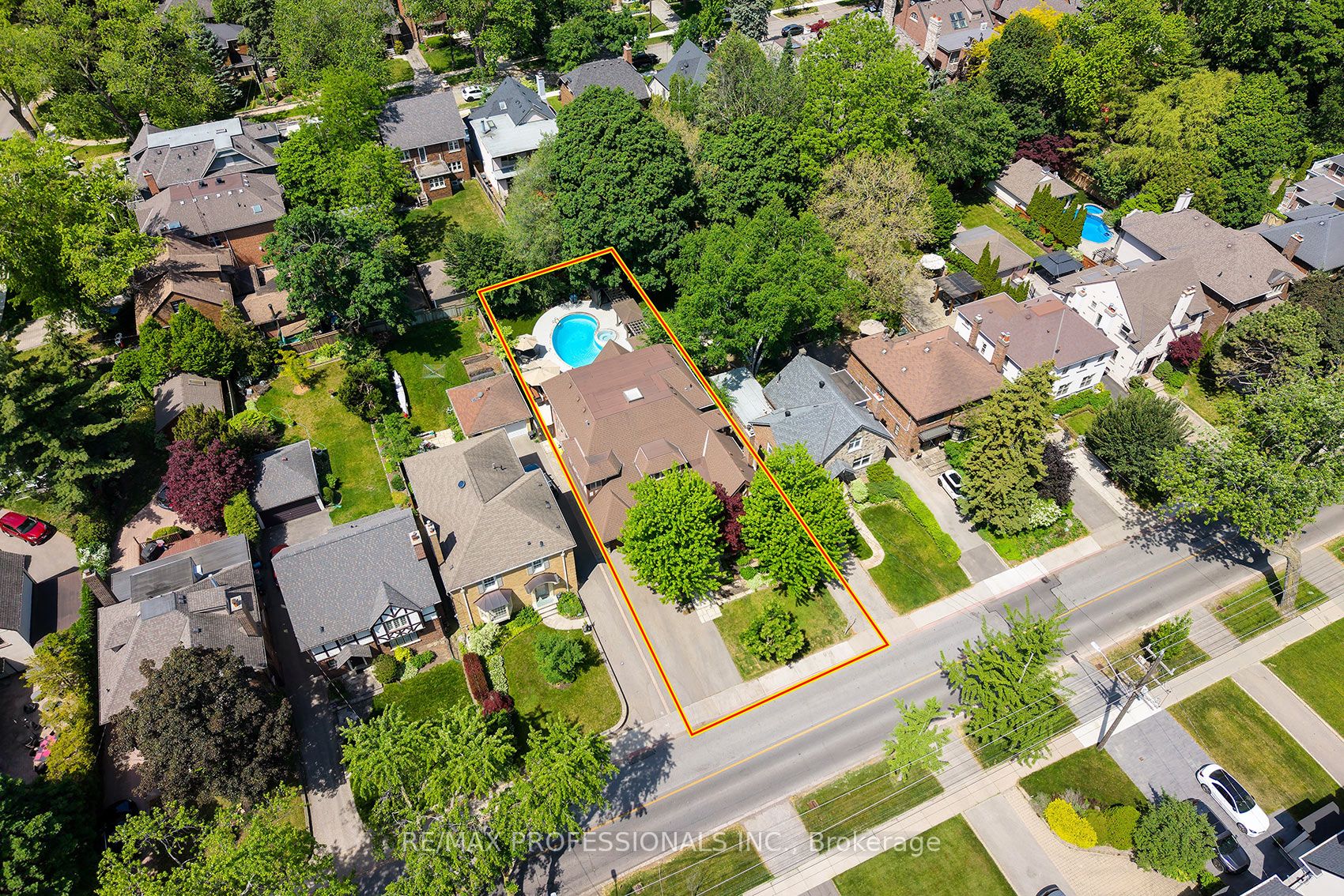 376 Prince Edward Drive N, Toronto, ON M8X 2L7 photo 4