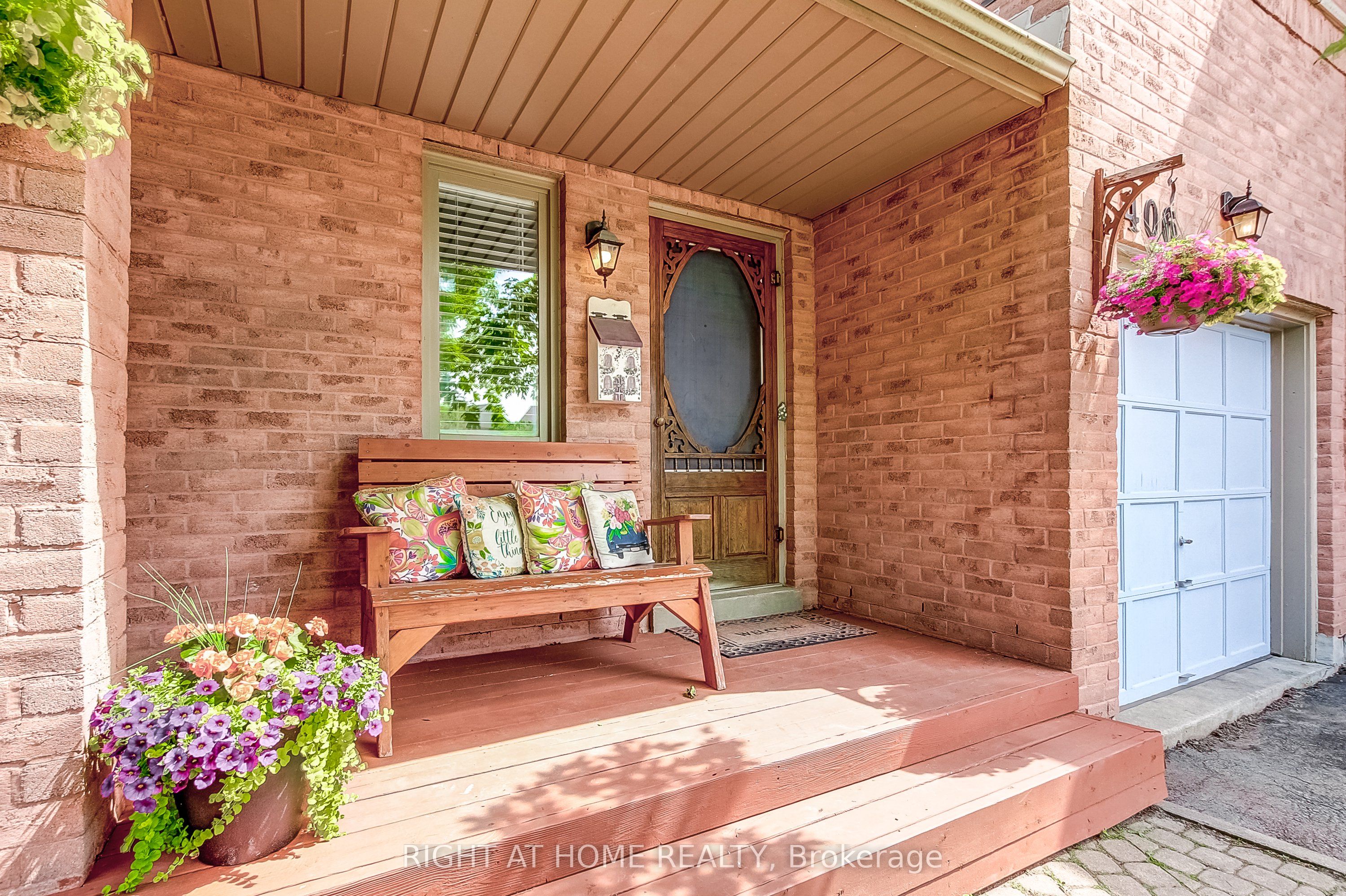 406 Levanna Lane, Oakville, ON L6H 6B8 photo 2