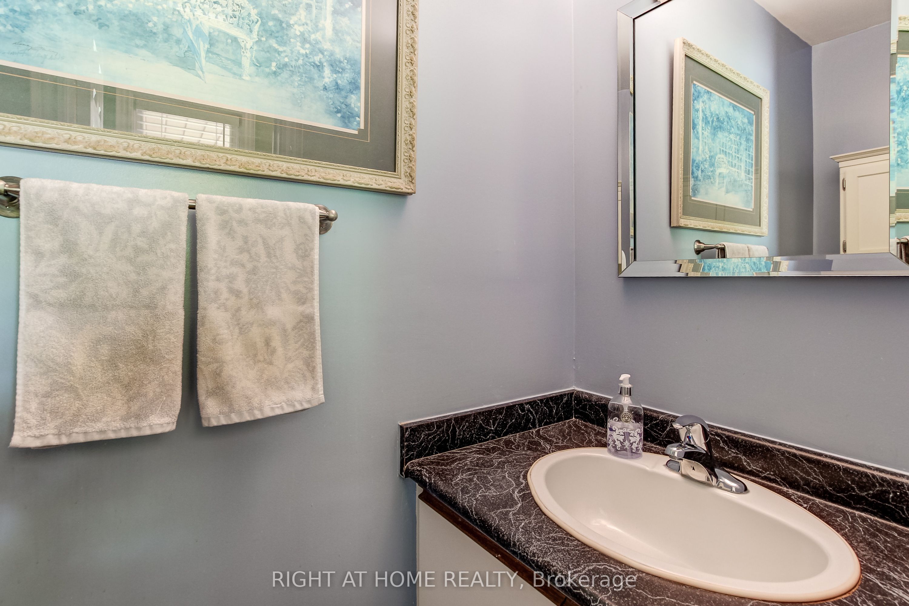406 Levanna Lane, Oakville, ON L6H 6B8 photo 5