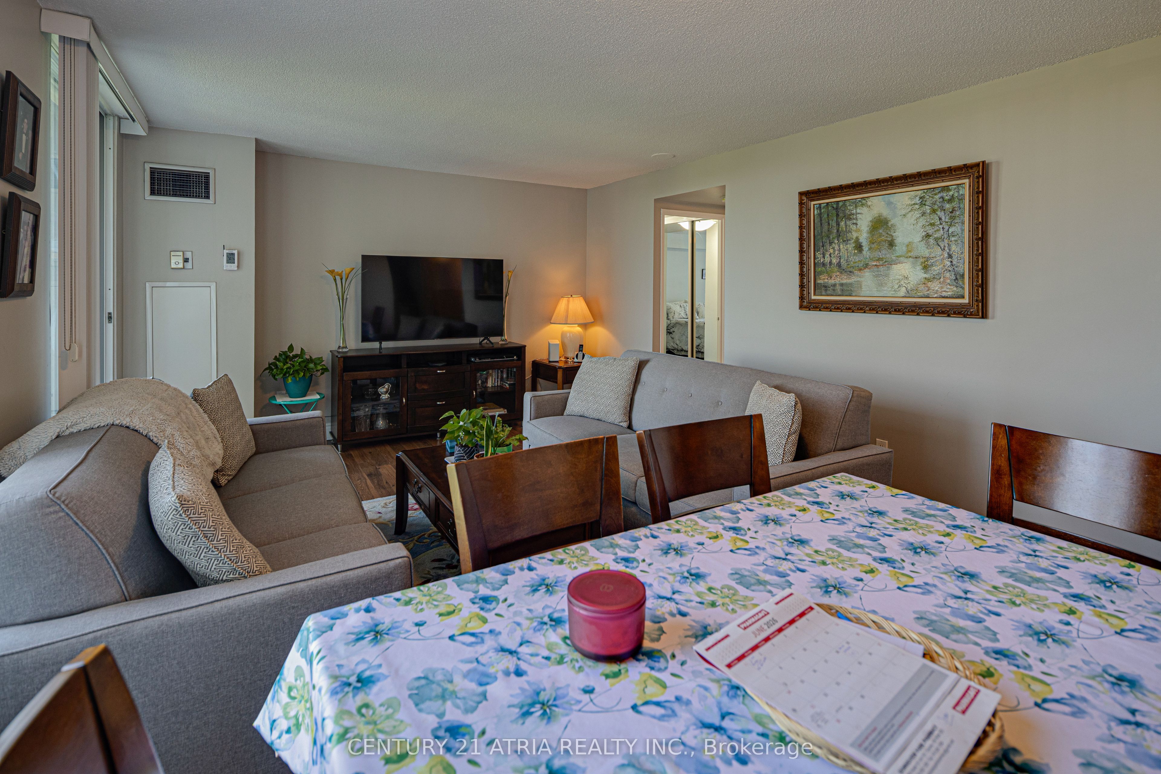 3077 Weston Road 606, Toronto, ON M9M 3A1 photo 4
