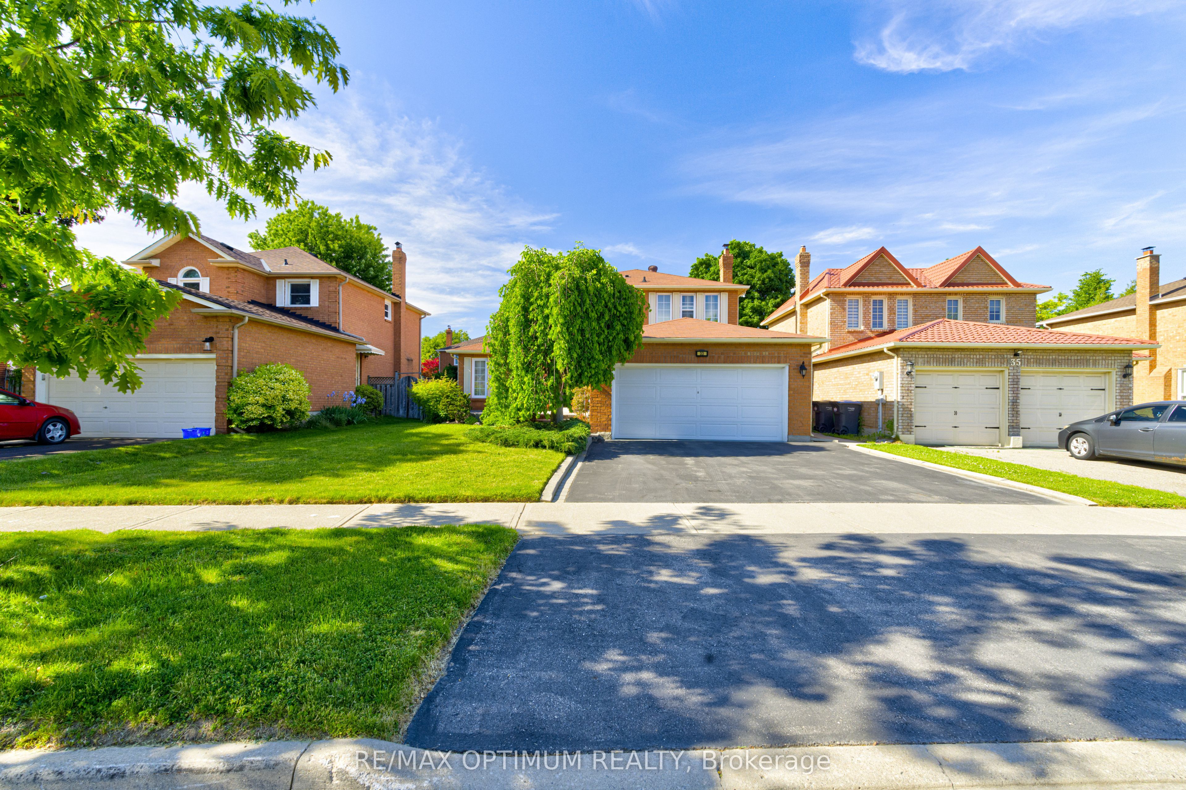 33 Corkett Drive, Brampton, ON L6X 3G1 photo 3