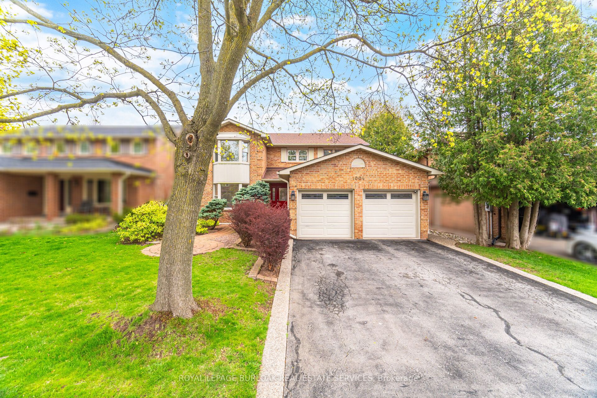 1004 Roxborough Drive, Oakville, ON L6M 1E3 photo 2