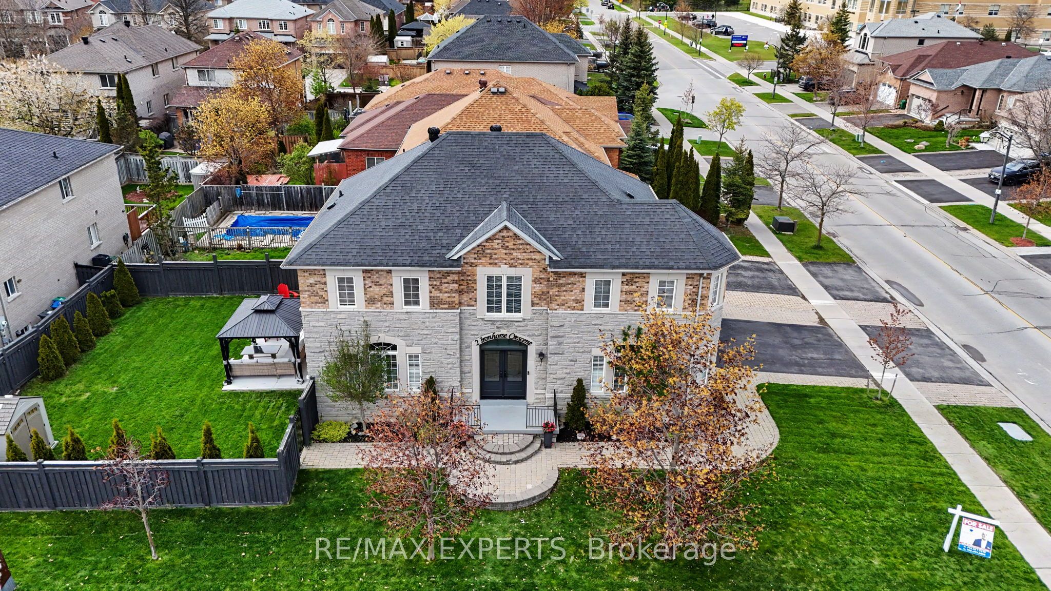 2 Ironhorse Crescent, Caledon, ON L7E 2K8 photo 4