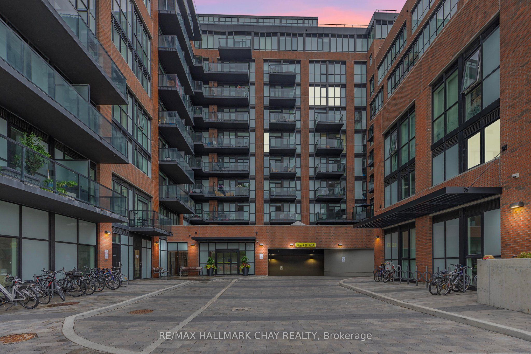 2300 St. Clair Avenue W 110, Toronto, ON M6N 1K8