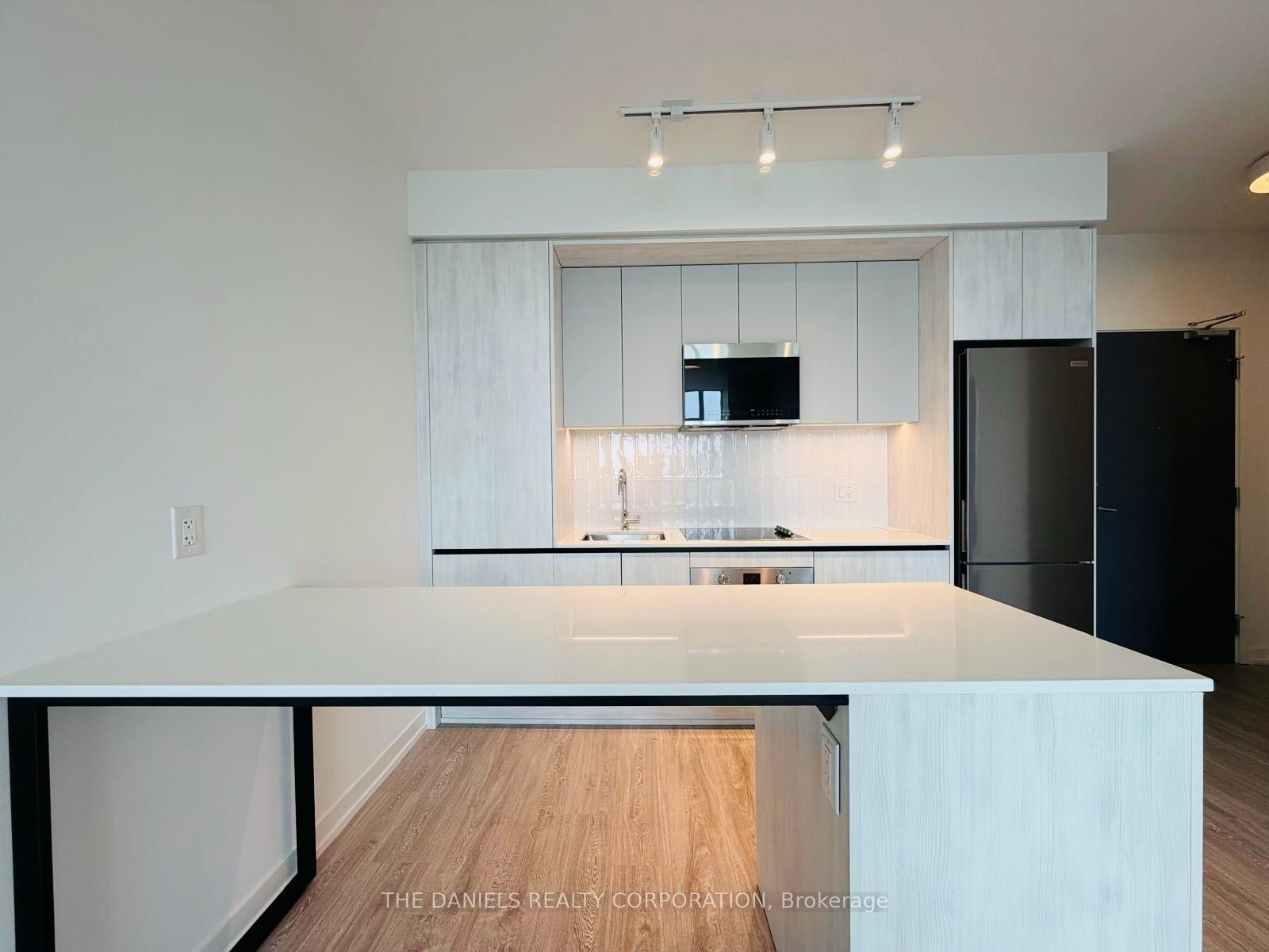2485 Eglinton Avenue W 1520, Mississauga, ON L5M 2T1