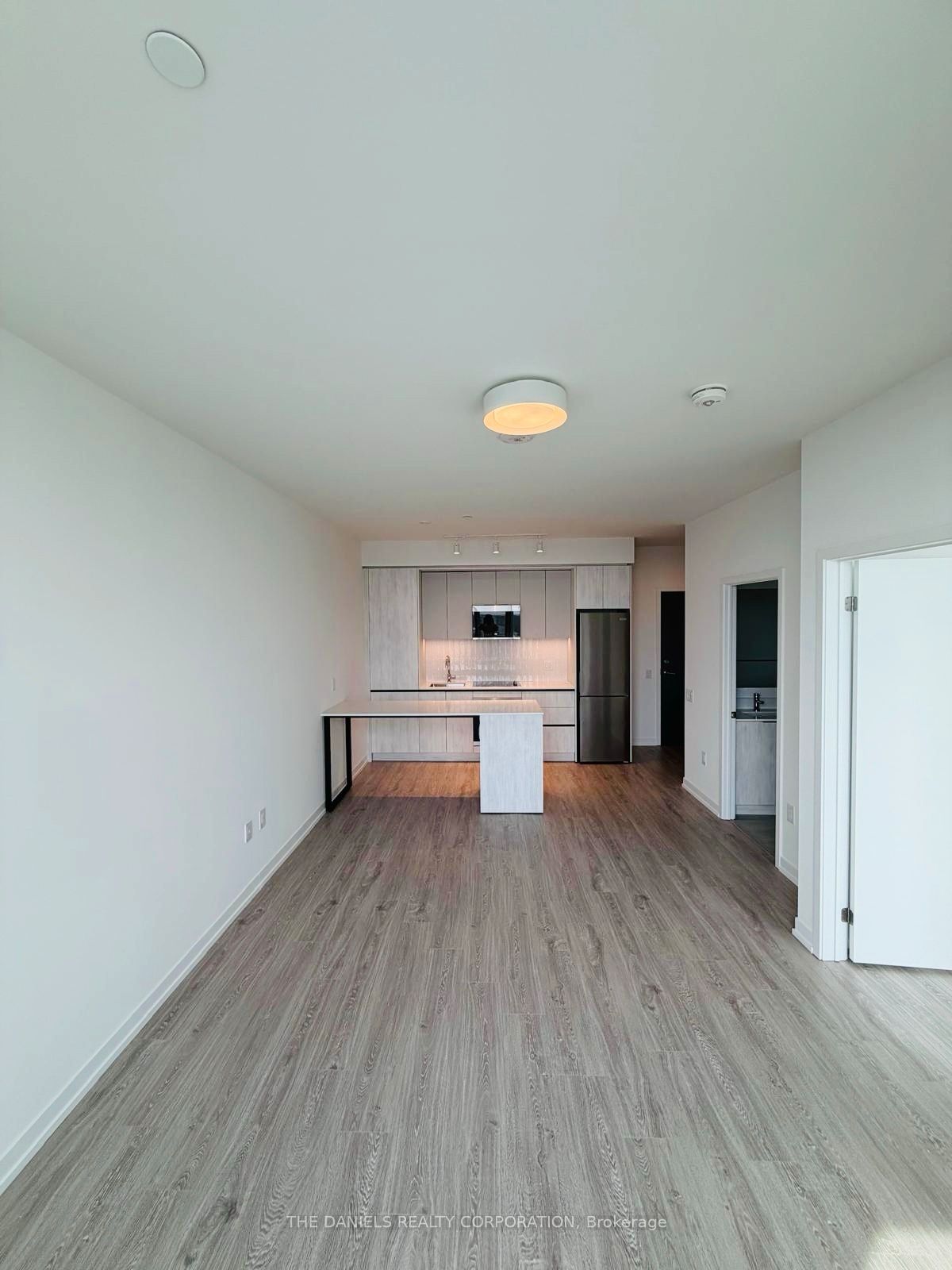 2485 Eglinton Avenue W 1520, Mississauga, ON L5M 2T1 photo 3
