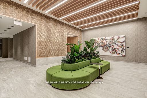 2485 Eglinton Avenue W 1520, Mississauga, ON L5M 2T1 photo 5